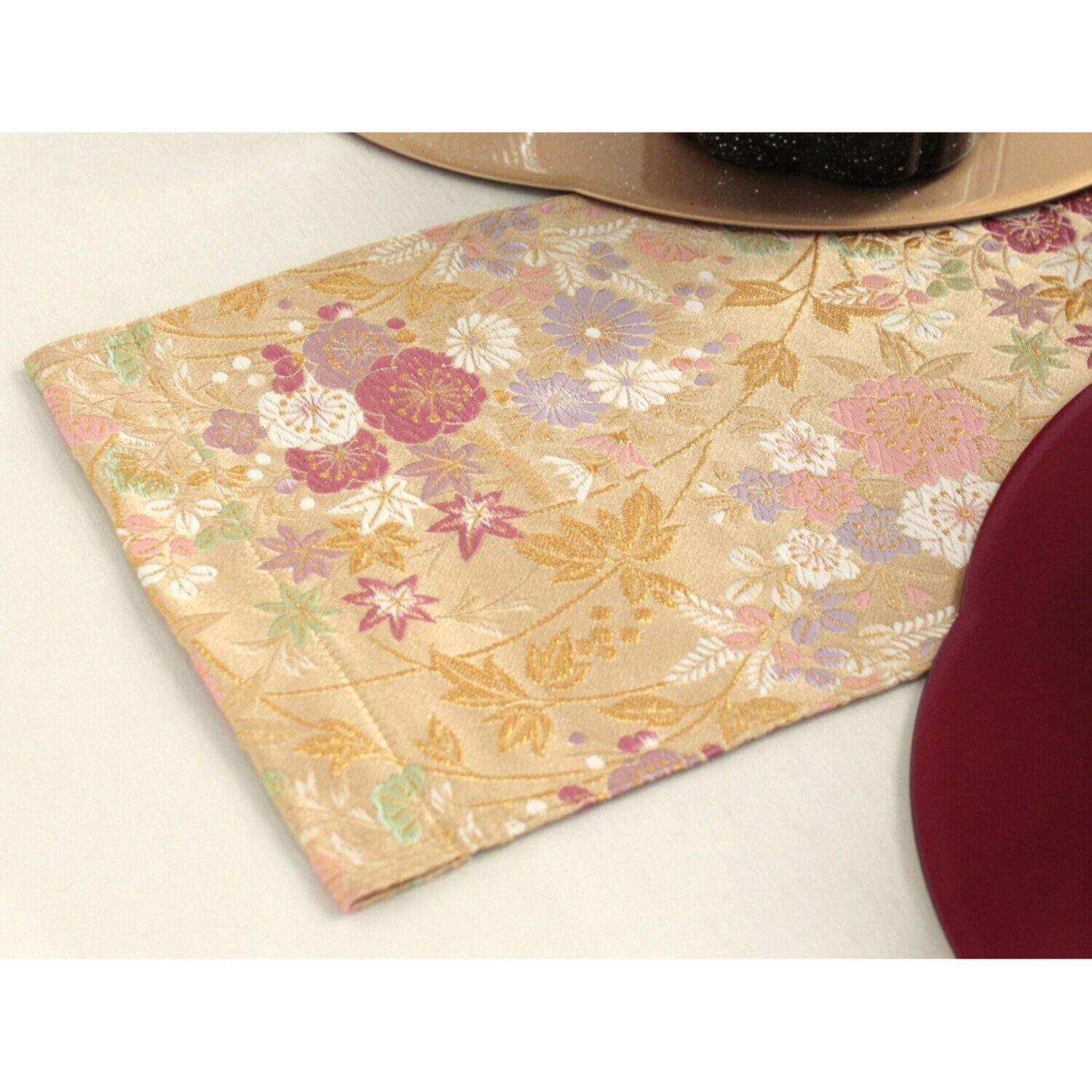 ジャガード織 四季草華紋 テーブルセンター