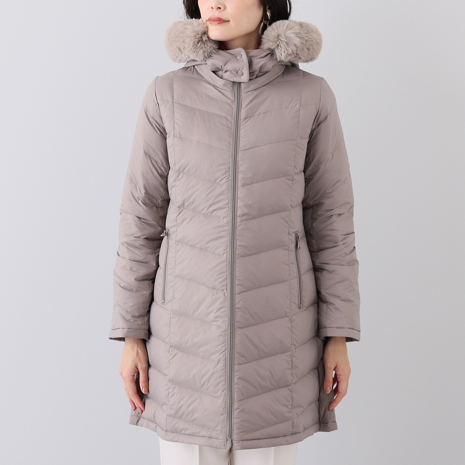 メルヴェイユ　ヴァント エコファー付 軽量リバーシブル フードダウンコート