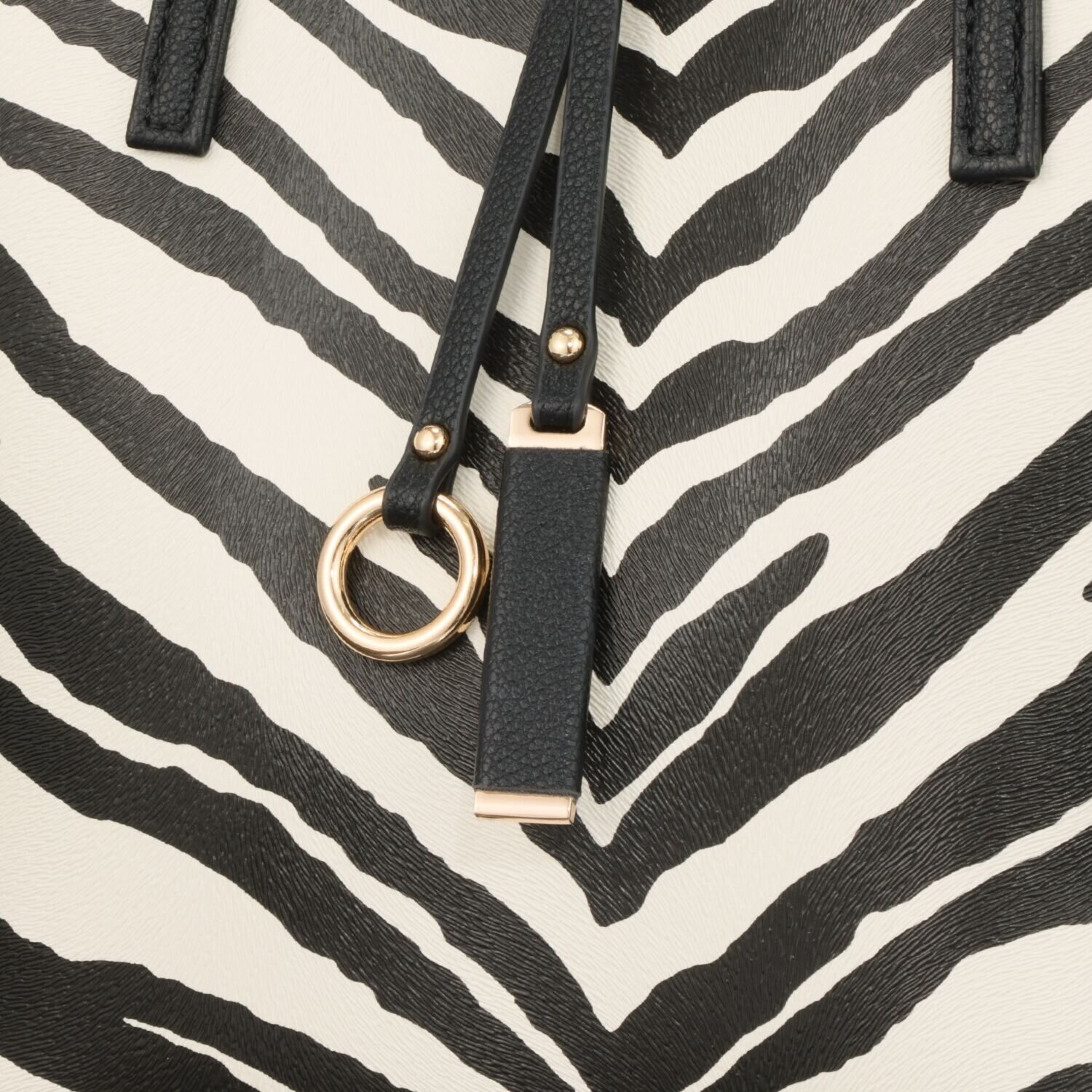 ラルジュ インナーポーチ付 フェイクレザー アニマル柄 リバーシブル ２ウェイバッグ