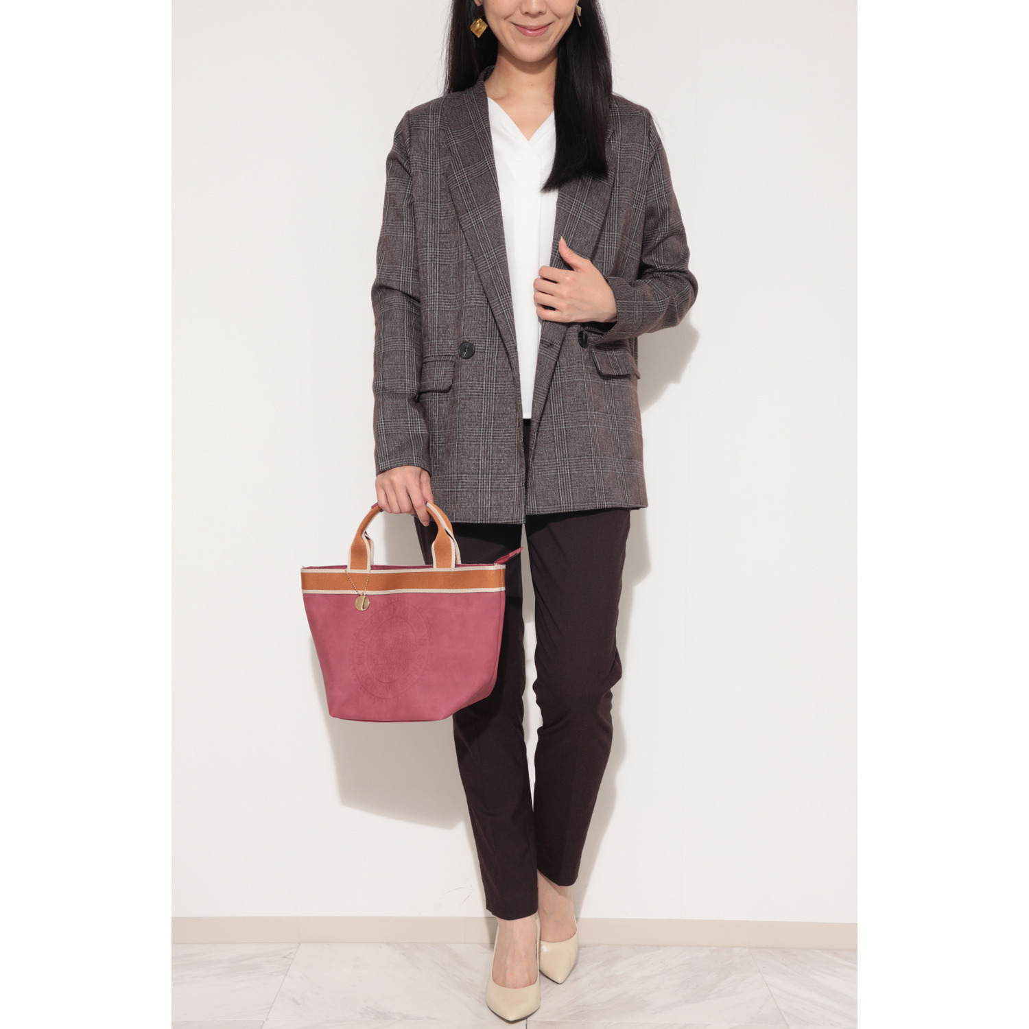 ラルジュ チャーム付 型押しデザイン トートバッグ