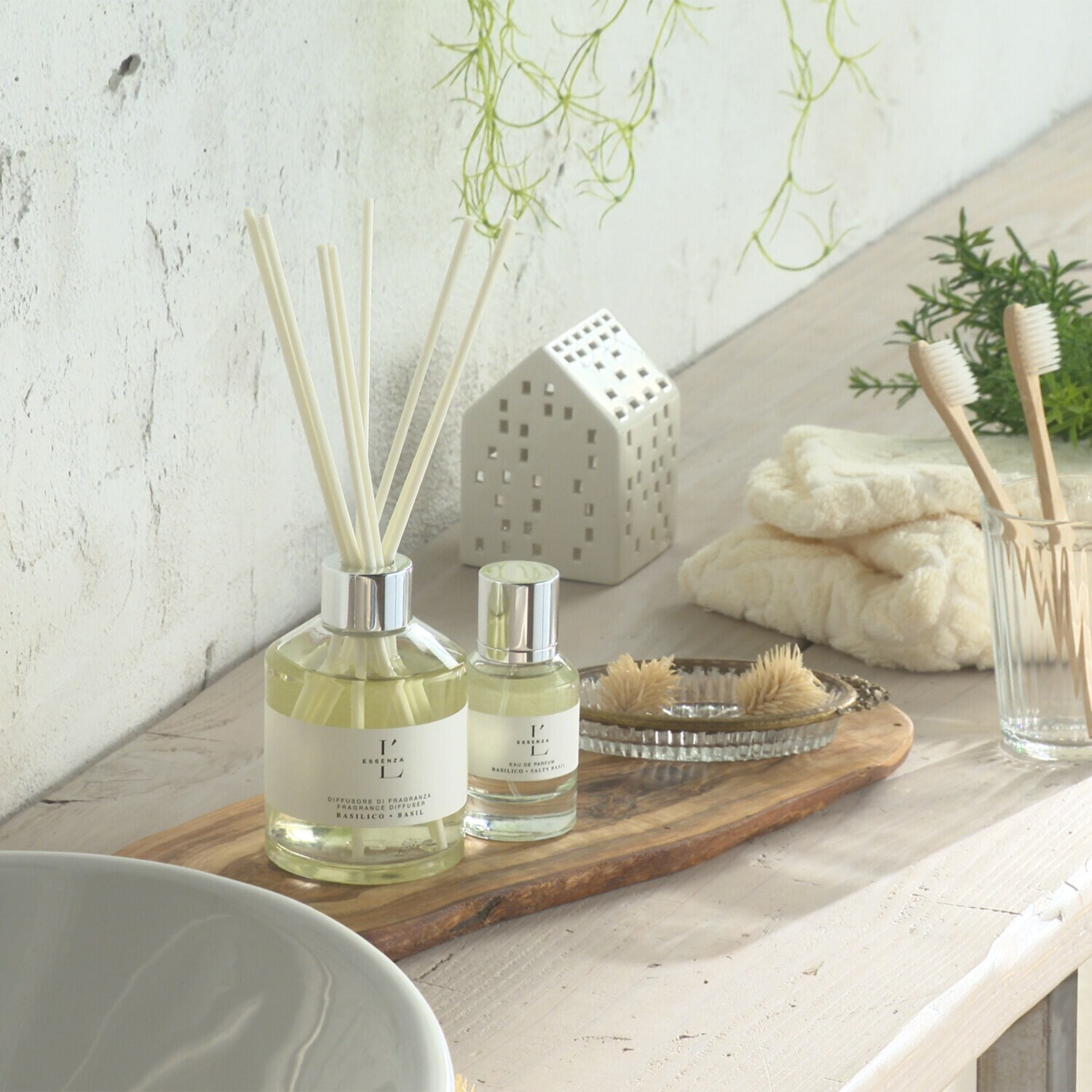 エッセンツァ　プルサンテ イタリア・ミラノ発 フレグランスブランド オードトワレ ＜ポモドーロ＞ （香水）