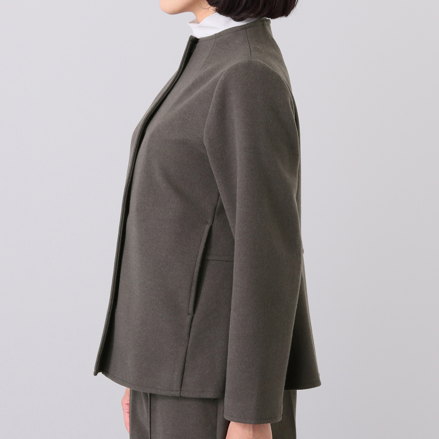 ルナリア フェルト調ジャージー バックフレアージャケット