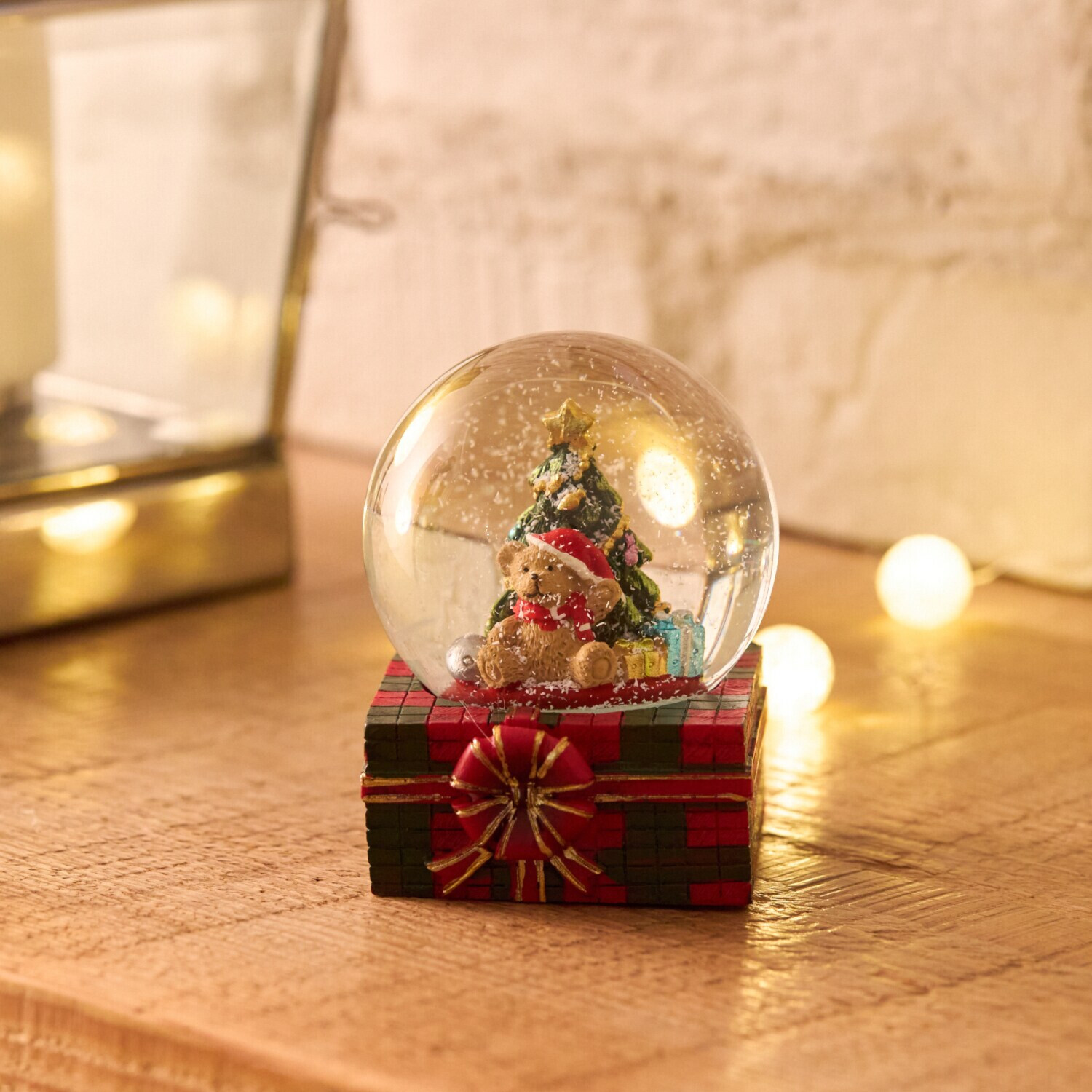 プレゼントＢＯＸの土台が キュート！ スノードーム “ベアー＆ツリー”