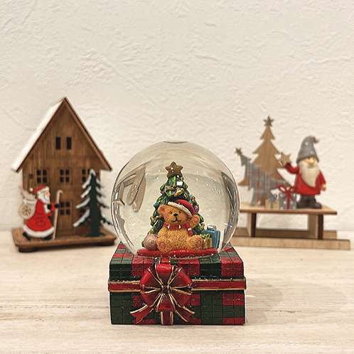 プレゼントＢＯＸの土台が キュート！ スノードーム “ベアー＆ツリー”