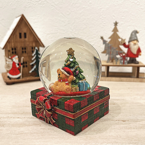 プレゼントＢＯＸの土台が キュート！ スノードーム “ベアー＆ツリー”