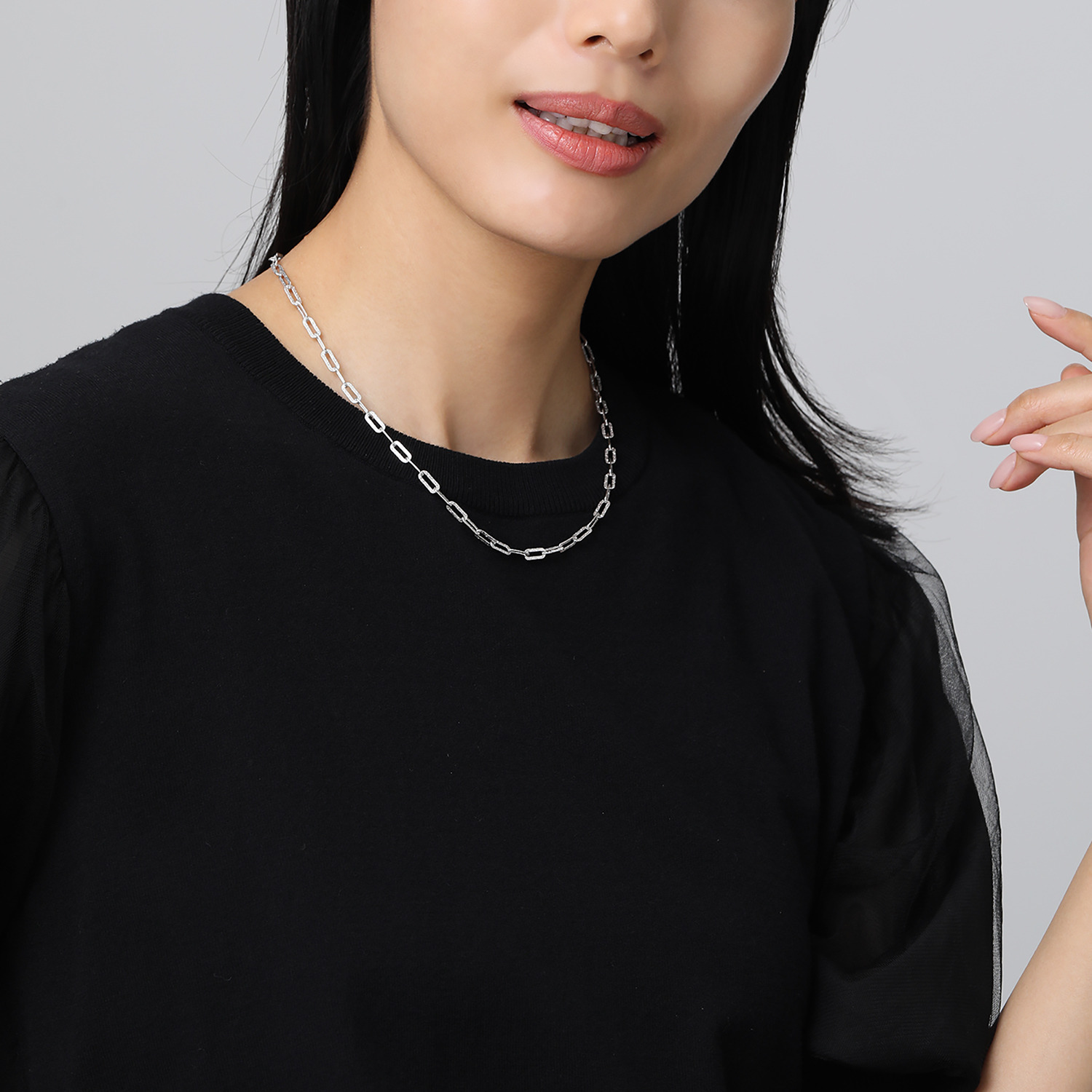 エクセラ イタリアン・シルバー ２層コーティング サテン＆ハンマー加工 ペーパークリップ チェーンネックレス