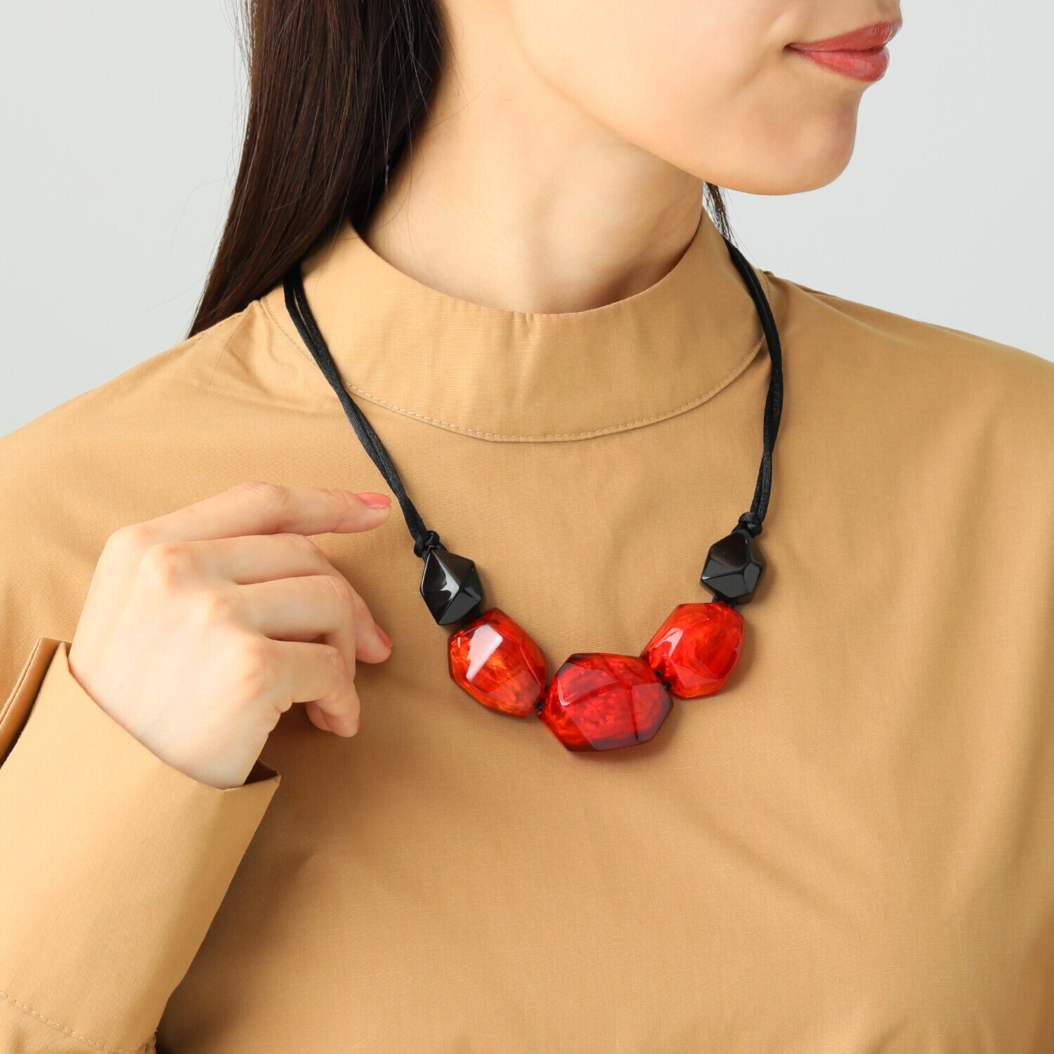 シスカ レジン ボリューム ロングコードネックレス