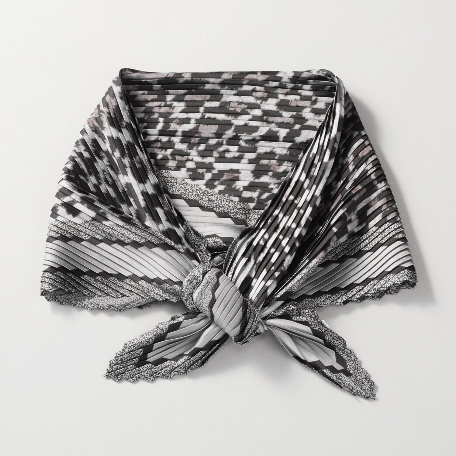 クーコ プリーツスカーフ