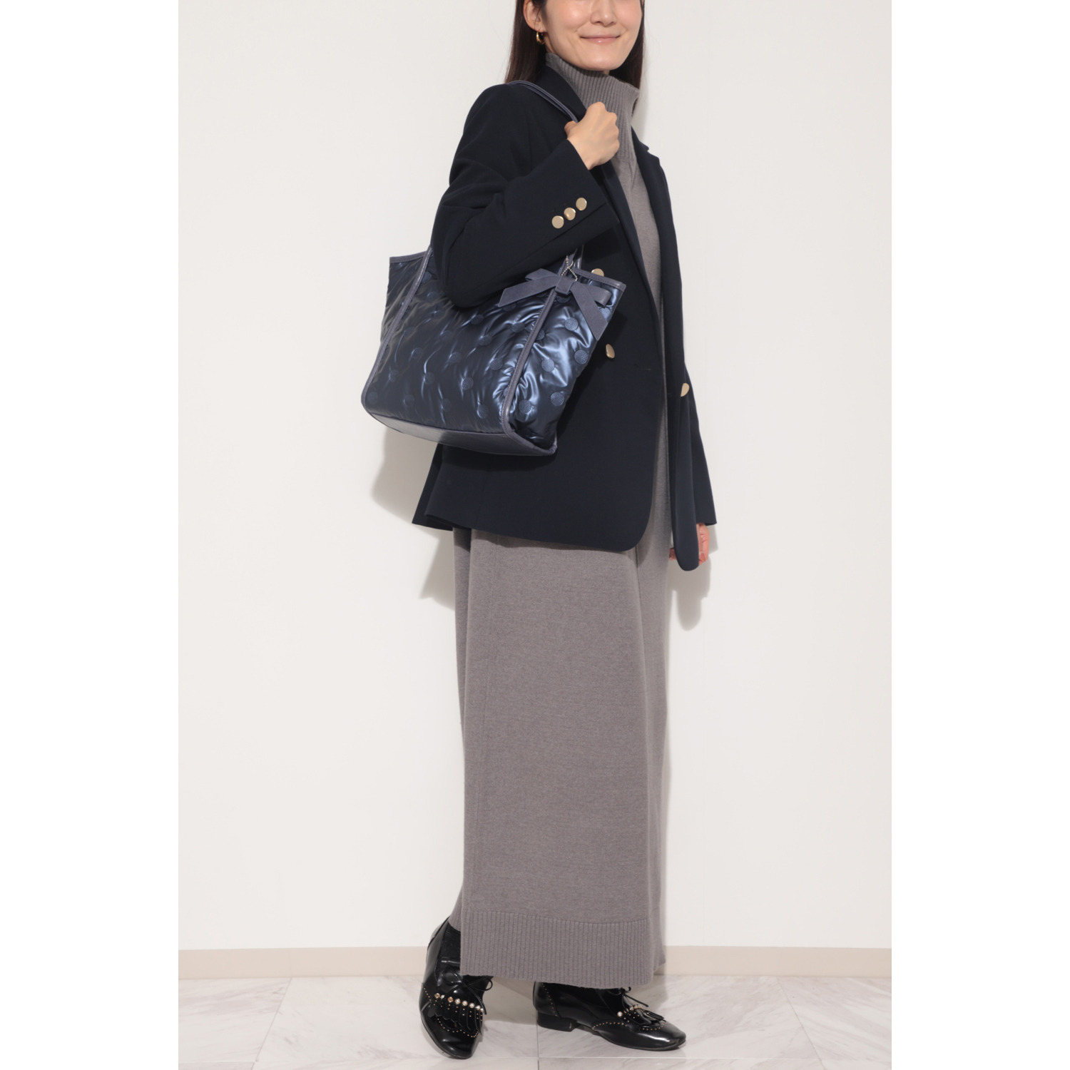 ラルジュ リボンチャーム付 軽量メタリック バッグ