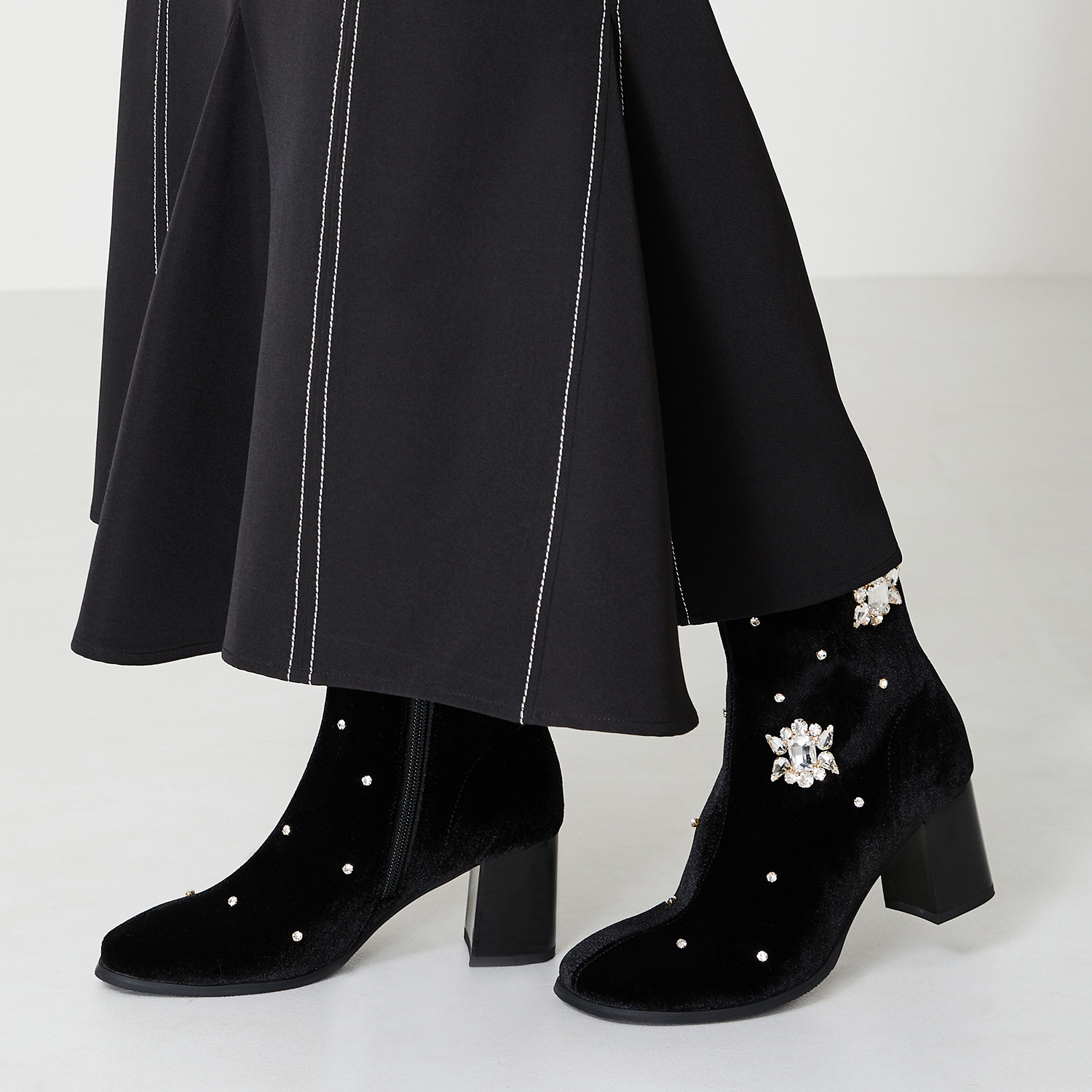 オリエンタルトラフィック ビジュウ×ラウンドトゥ ベロアブーツ