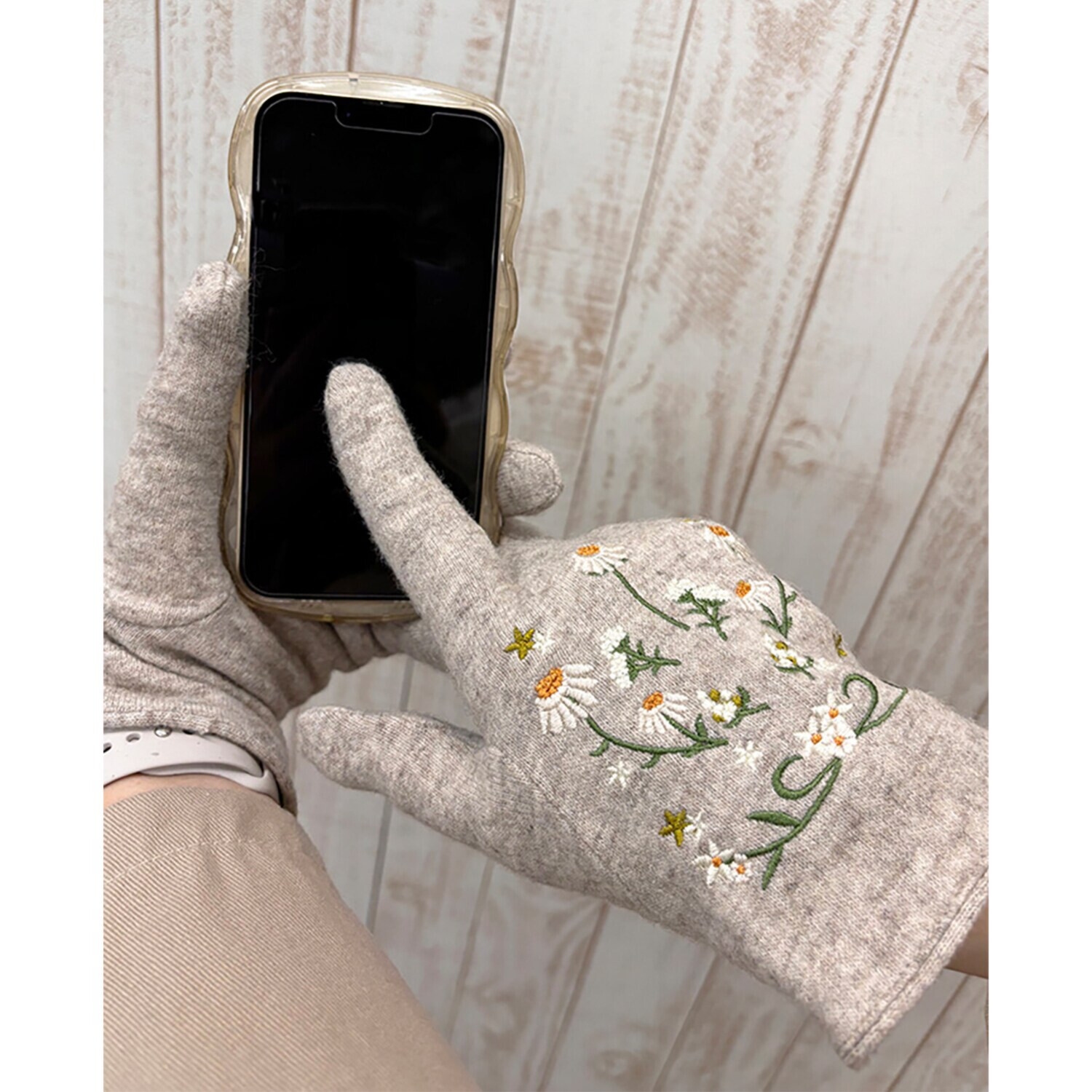 かわいい雑貨屋さん グロリア スマホ対応 小花柄刺しゅう 内ボアグローブ
