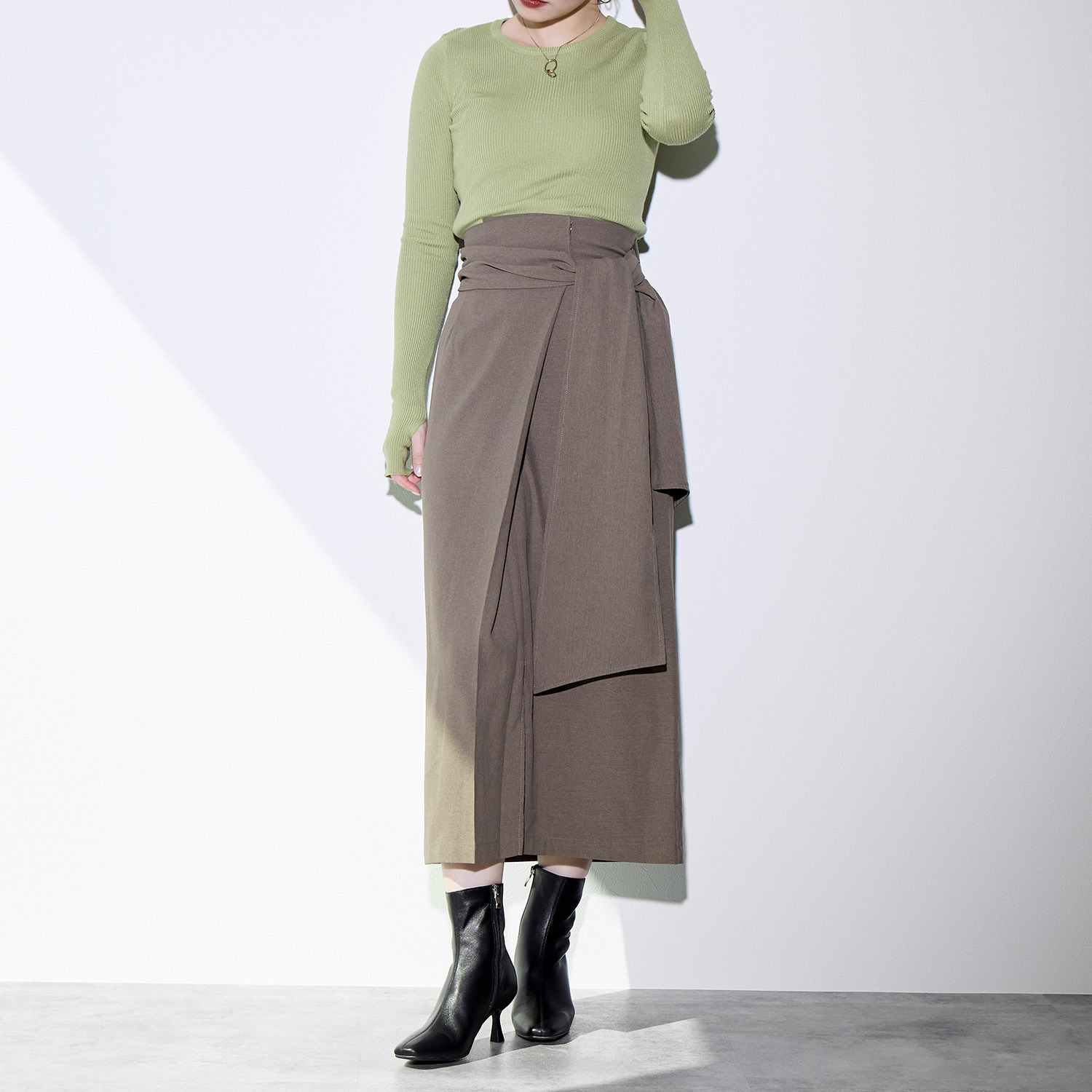 ニカル シープレザー ヒールショートブーツ