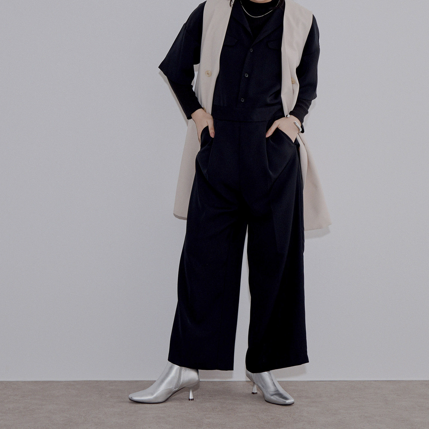 ニカル シープレザー ヒールショートブーツ