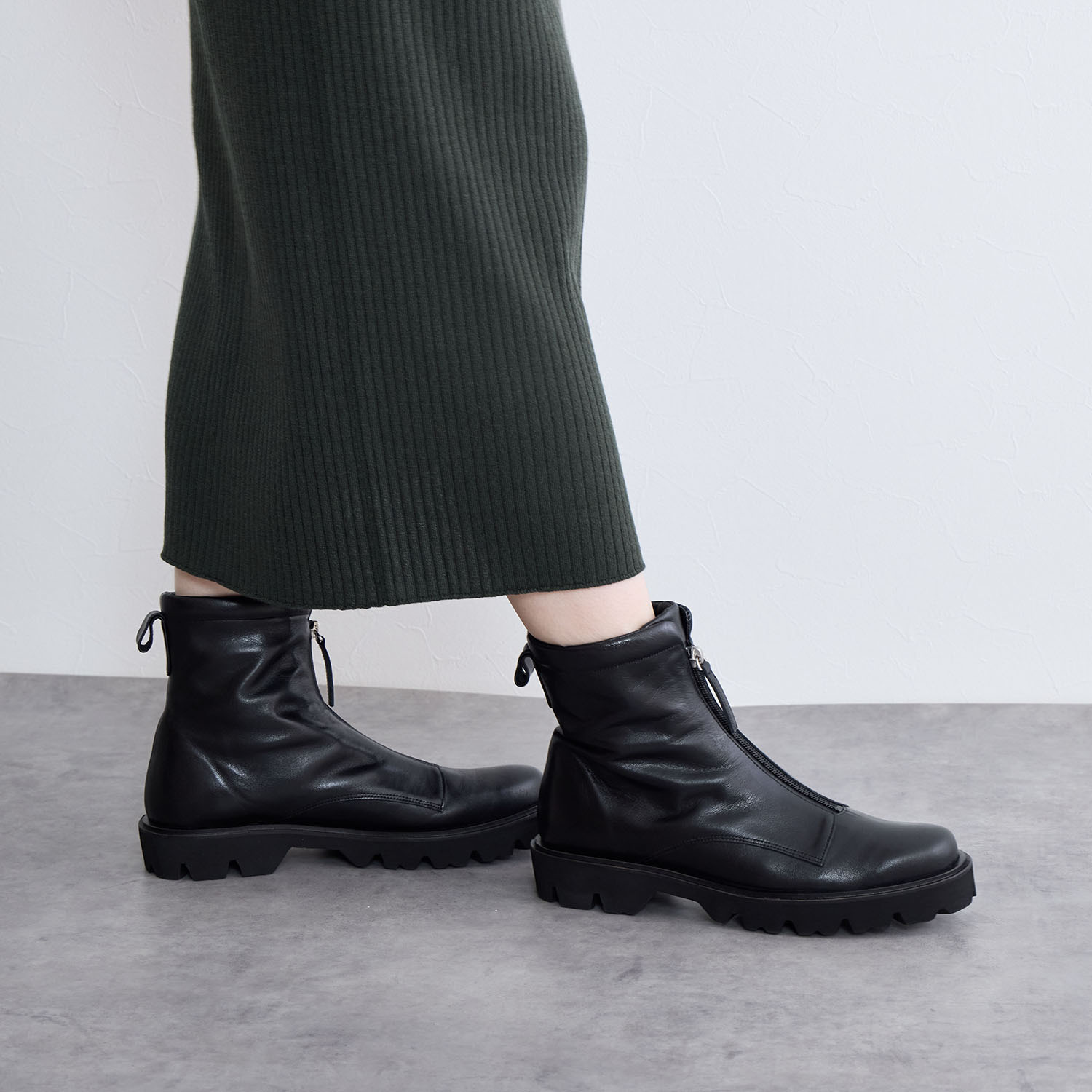 卑弥呼 日本製　はっ水牛革 フロントジップ ショートブーツ