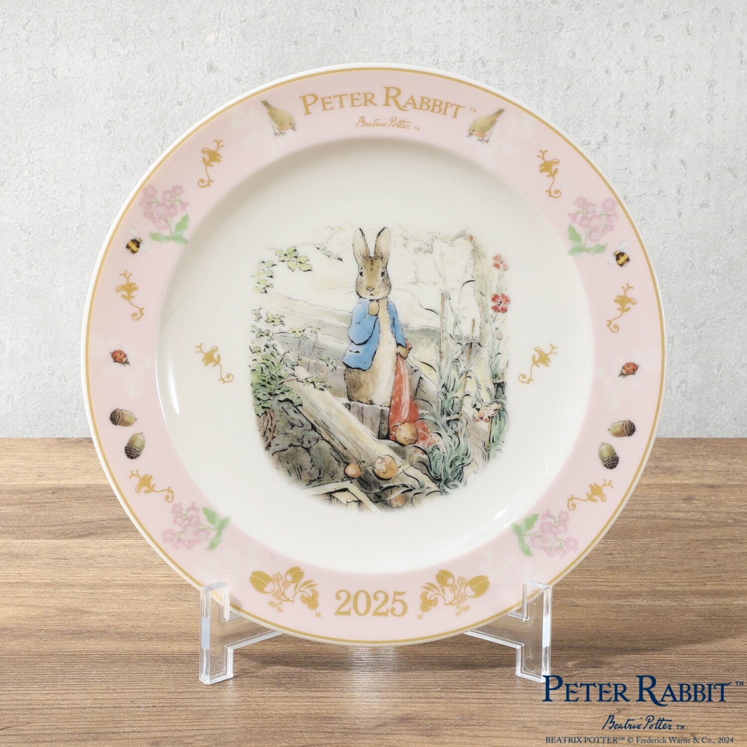 ピーターラビット ２０２５イヤーズ プレート（日本製） 皿立て付