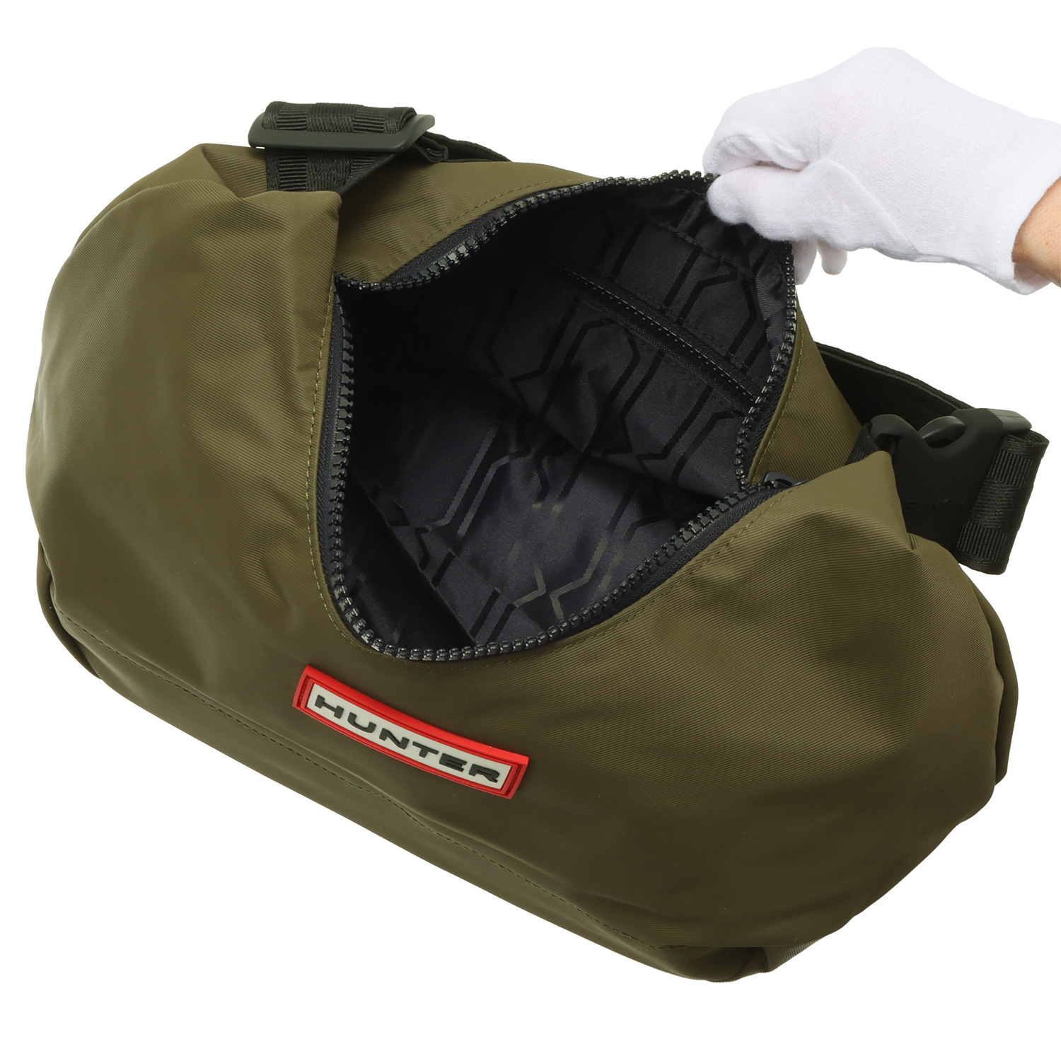 ハンター はっ水ナイロン ミディホーボーバッグ