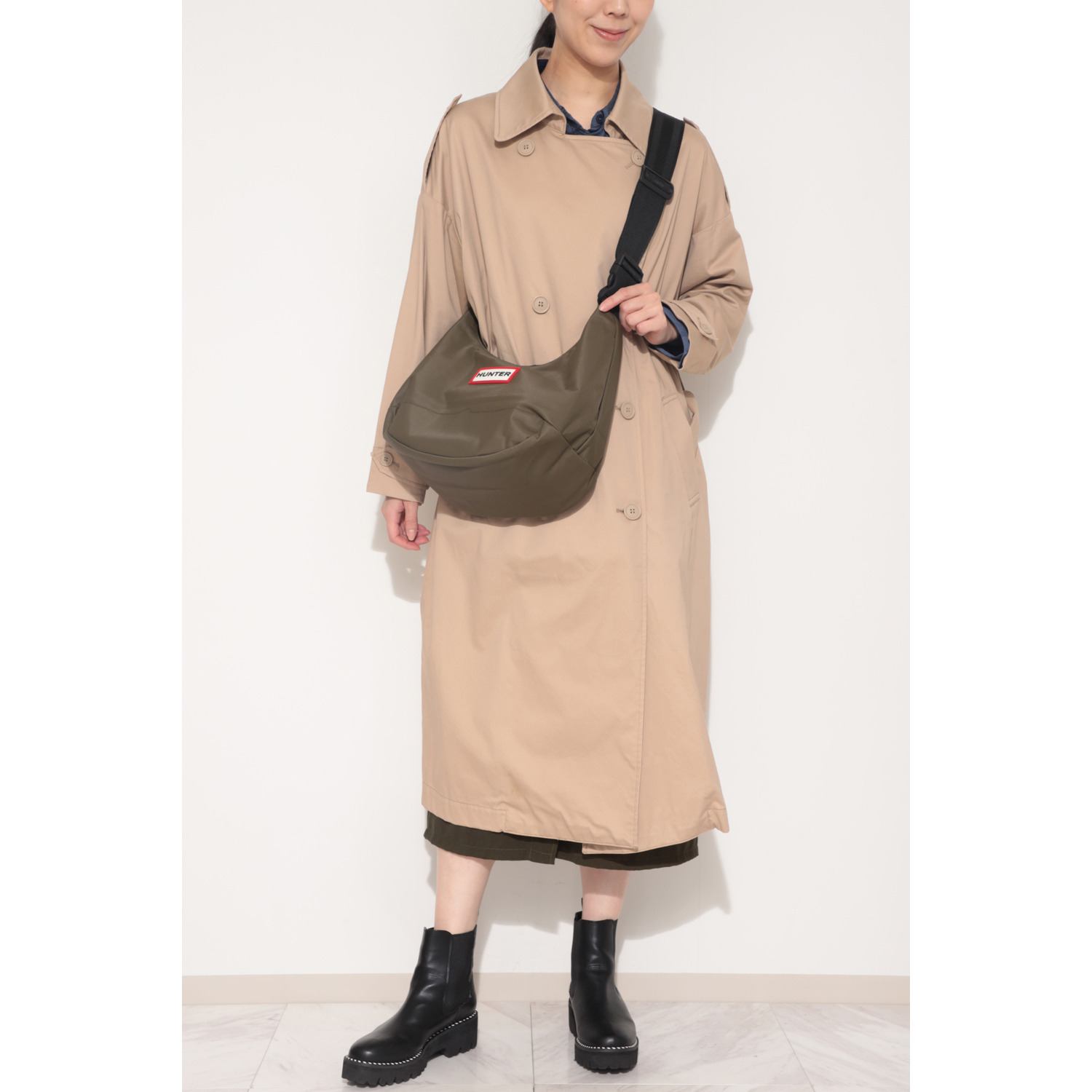 ハンター はっ水ナイロン ミディホーボーバッグ