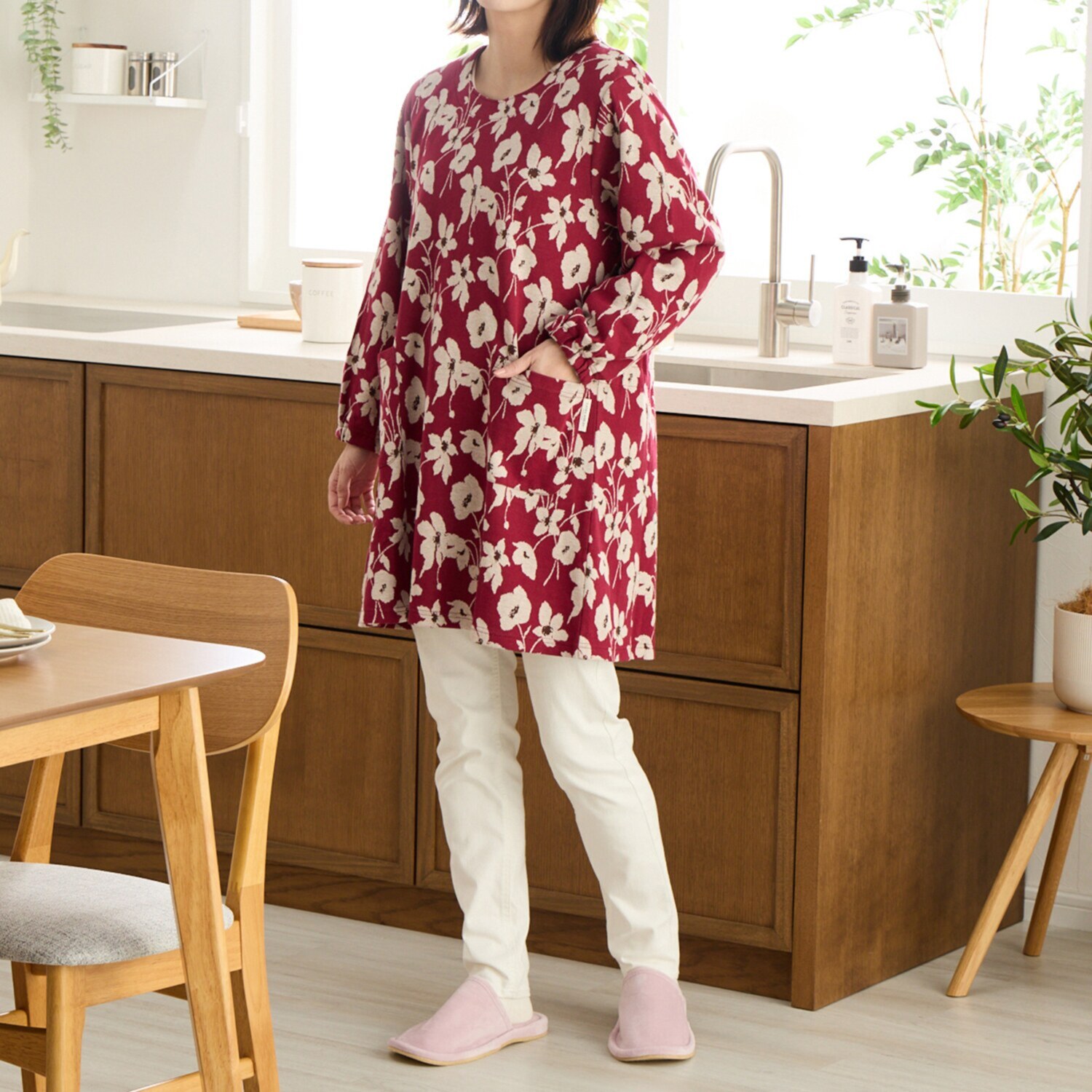 ローラ　アシュレイ シモーヌ柄 コットン１００％ ジャガードニット エプロンチュニック