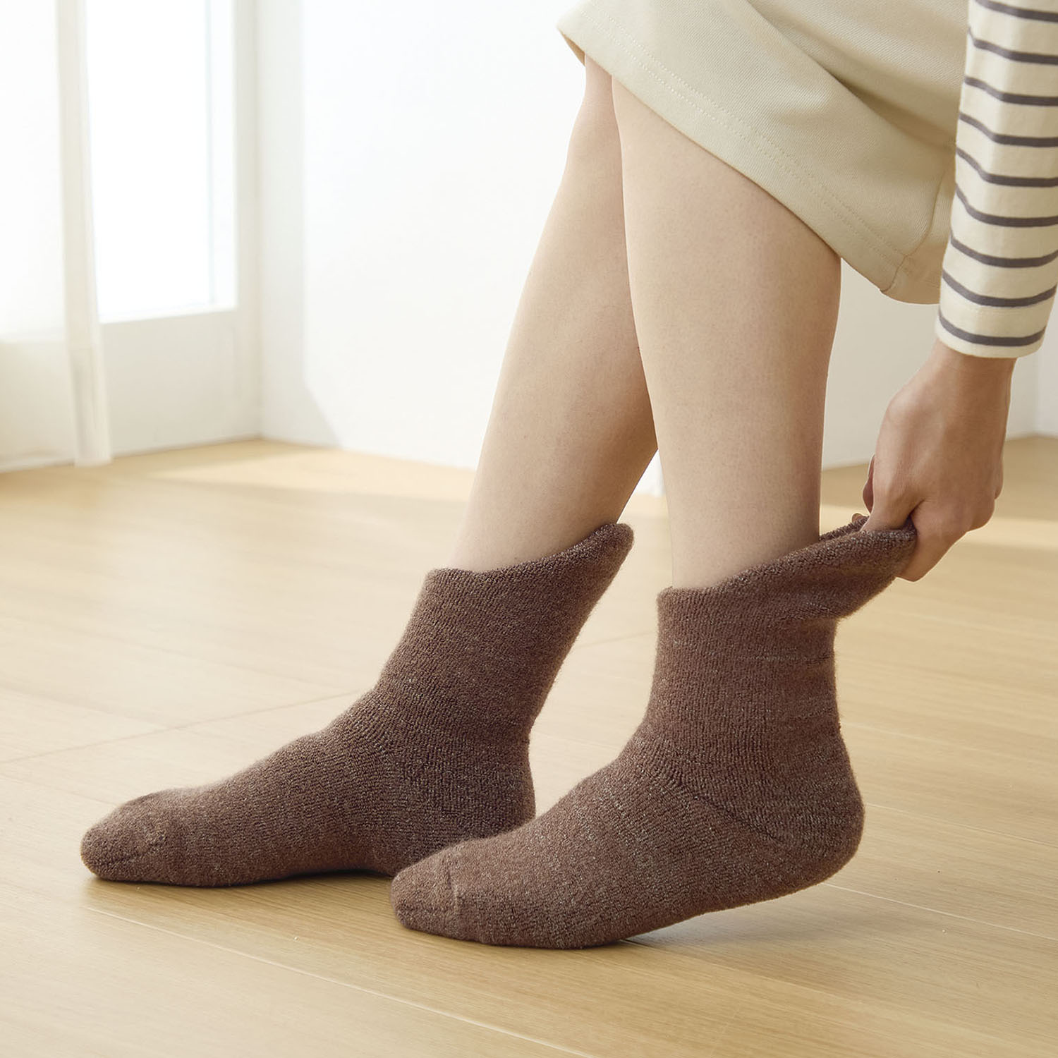 特許構造＆極厚あったか 老舗靴下メーカーの 日本製 備長炭ホームソックス ＜足首ロング＞