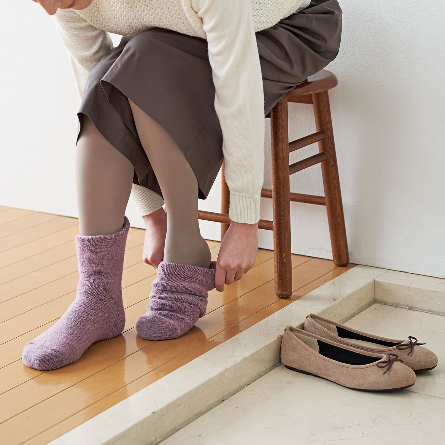 特許構造＆極厚あったか 老舗靴下メーカーの 日本製 備長炭ホームソックス ＜足首ロング＞