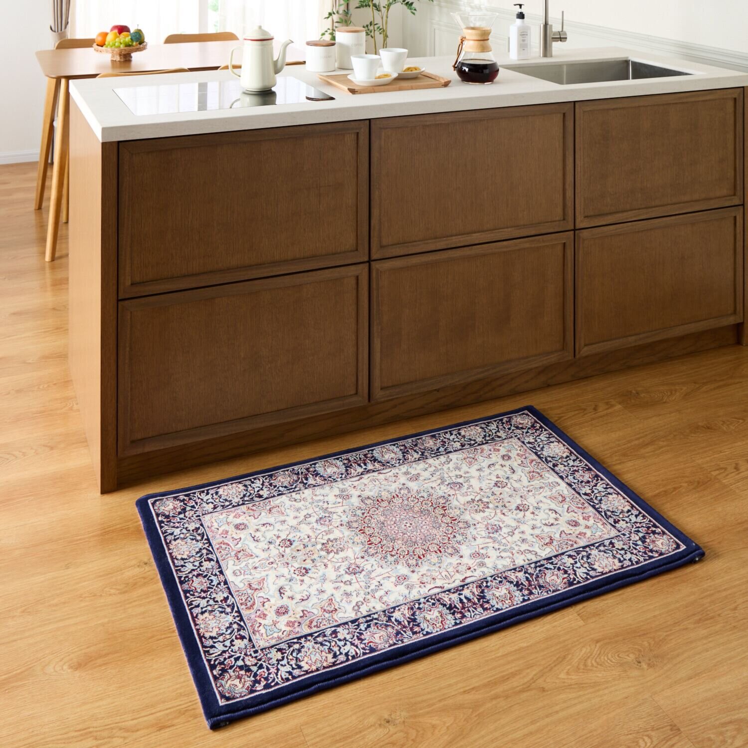 高密度で織り上げた エジプト製 ウィルトン織 ペルシャンデザイン カーペット “ロイヤルタピス” ＜６７×１１０ｃｍ＞