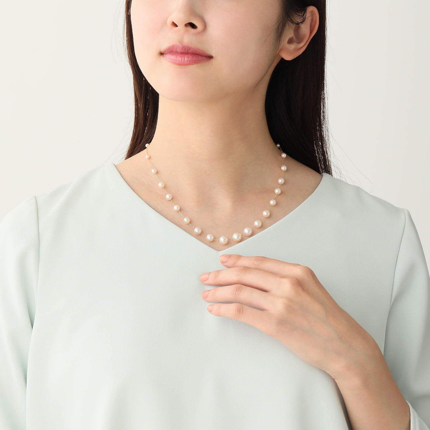 ジュペレ １８Ｋ 国産アコヤパール ８ｍｍＵＰ大玉アクセント スペシャルピッチ ステーションネックレス