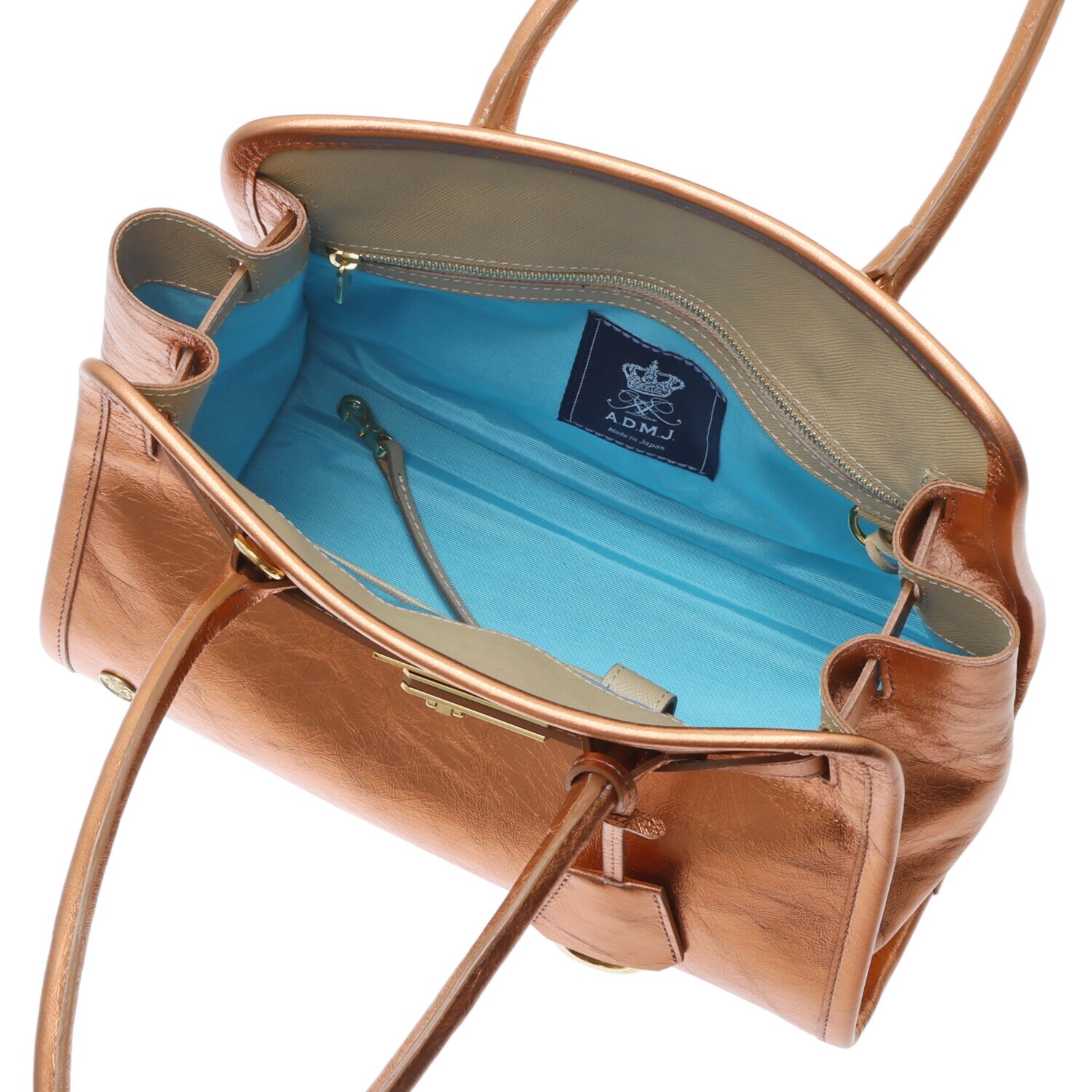 エーディーエムジェイ イタリアンレザー クラックメタル 前金具アクセント トートバッグ＜Ｍ＞