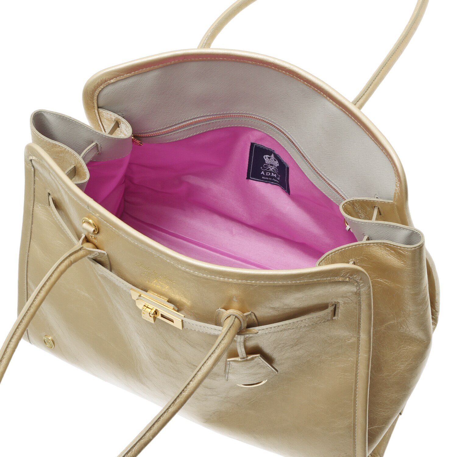 エーディーエムジェイ イタリアンレザー クラックメタル 前金具アクセント トートバッグ＜Ｌ＞