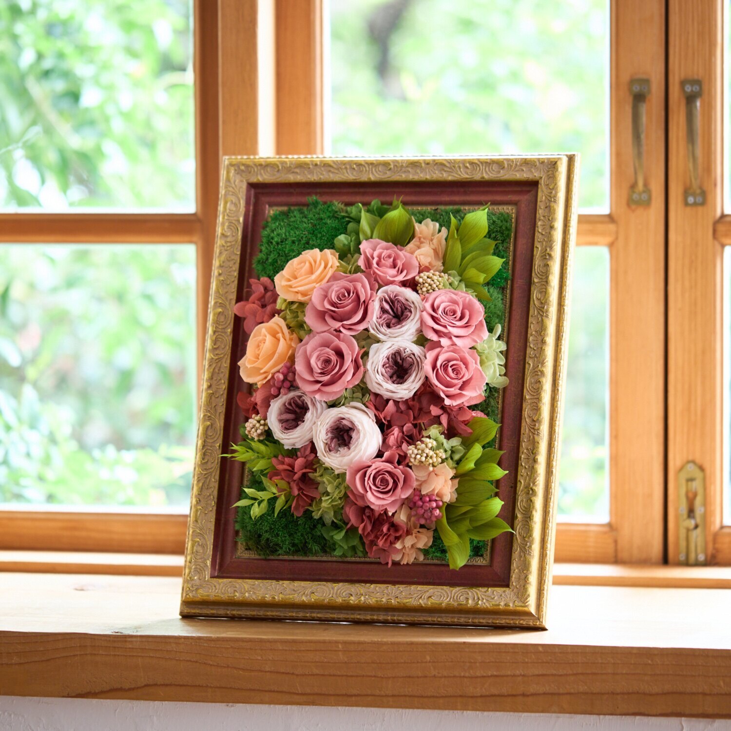 ＧＩＮＺＡ ＳＯＢＩ　ＦＬＯＷＥＲＳ プリザーブドフラワー スタンドタイプフレーム “ロココ　エ　モリ”