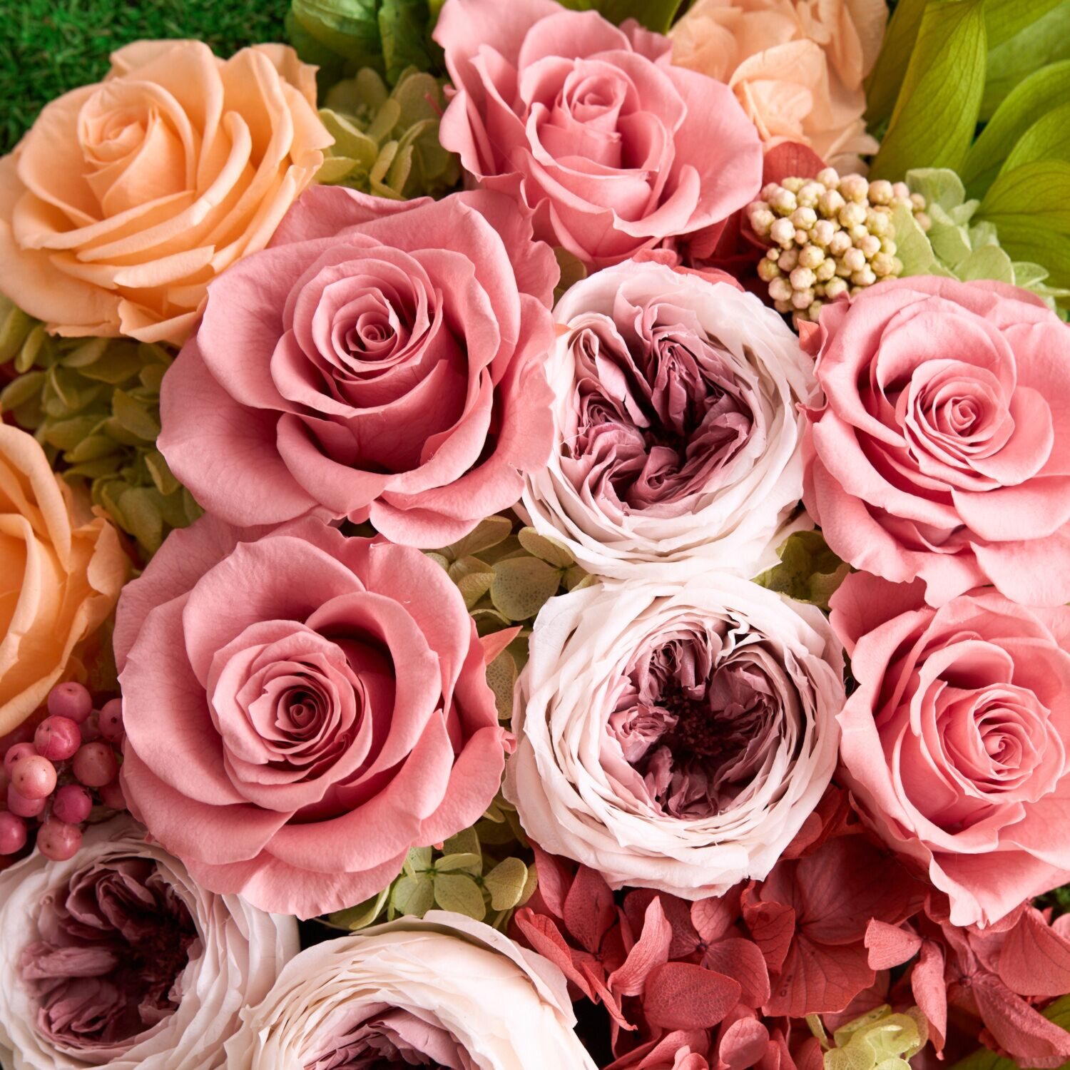 ＧＩＮＺＡ ＳＯＢＩ　ＦＬＯＷＥＲＳ プリザーブドフラワー スタンドタイプフレーム “ロココ　エ　モリ”