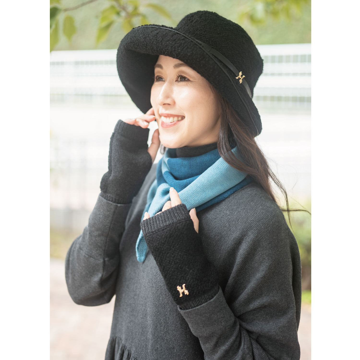 ヘ・エラ おしゃれであったか ウール切替 フィンガーレス ニットグローブ