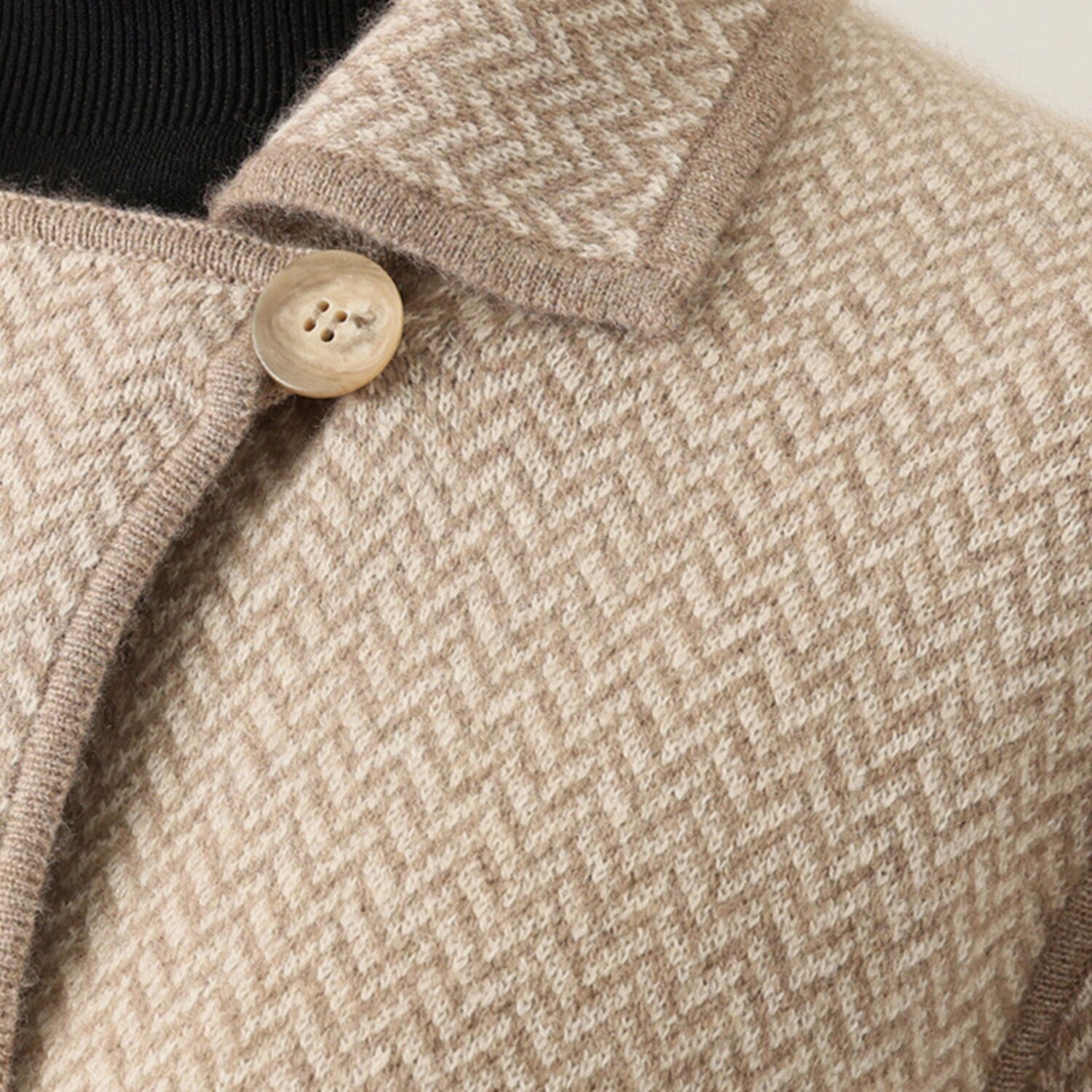 ネイチャーズ 無染色カシミヤ ヘリンボーン柄 ジャガード編 リバーシブルコート