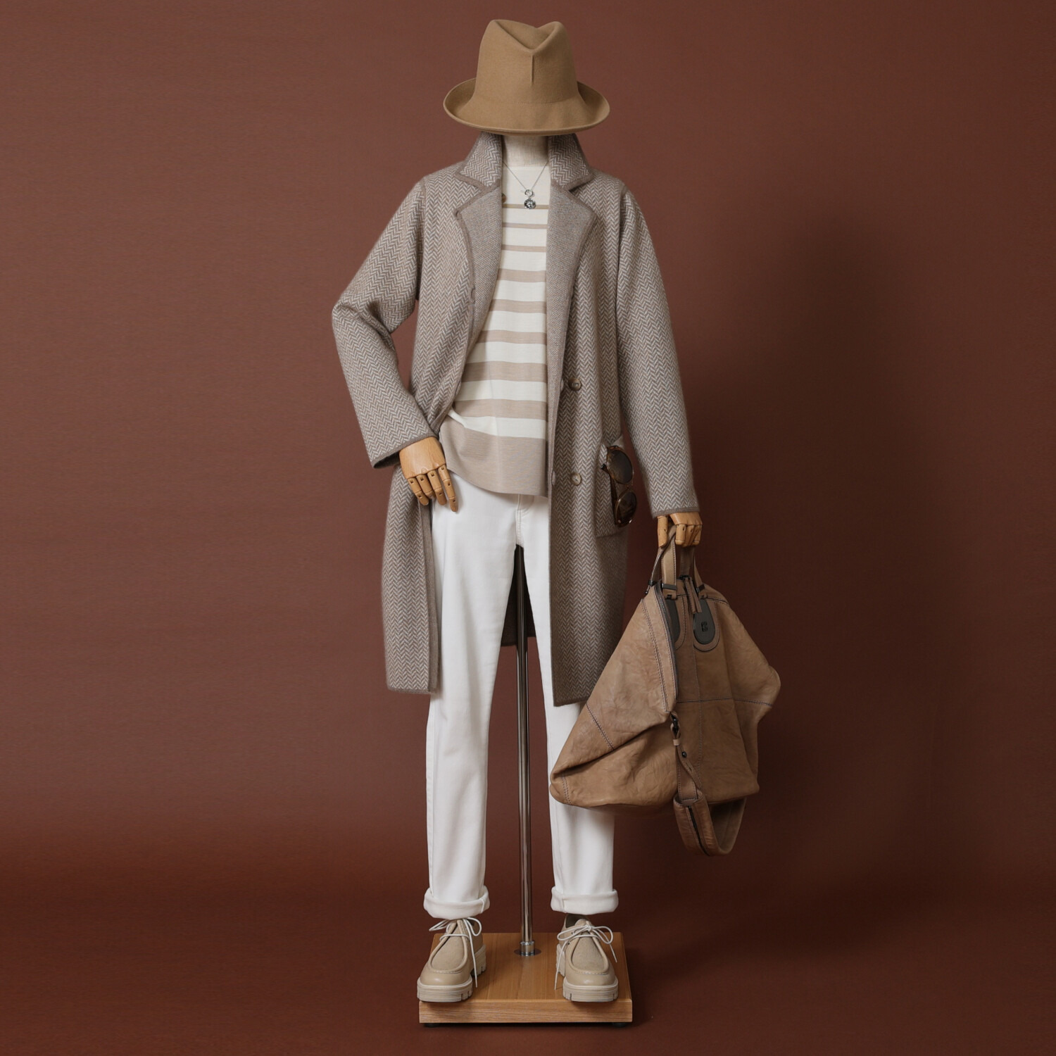 ネイチャーズ 無染色カシミヤ ヘリンボーン柄 ジャガード編 リバーシブルコート