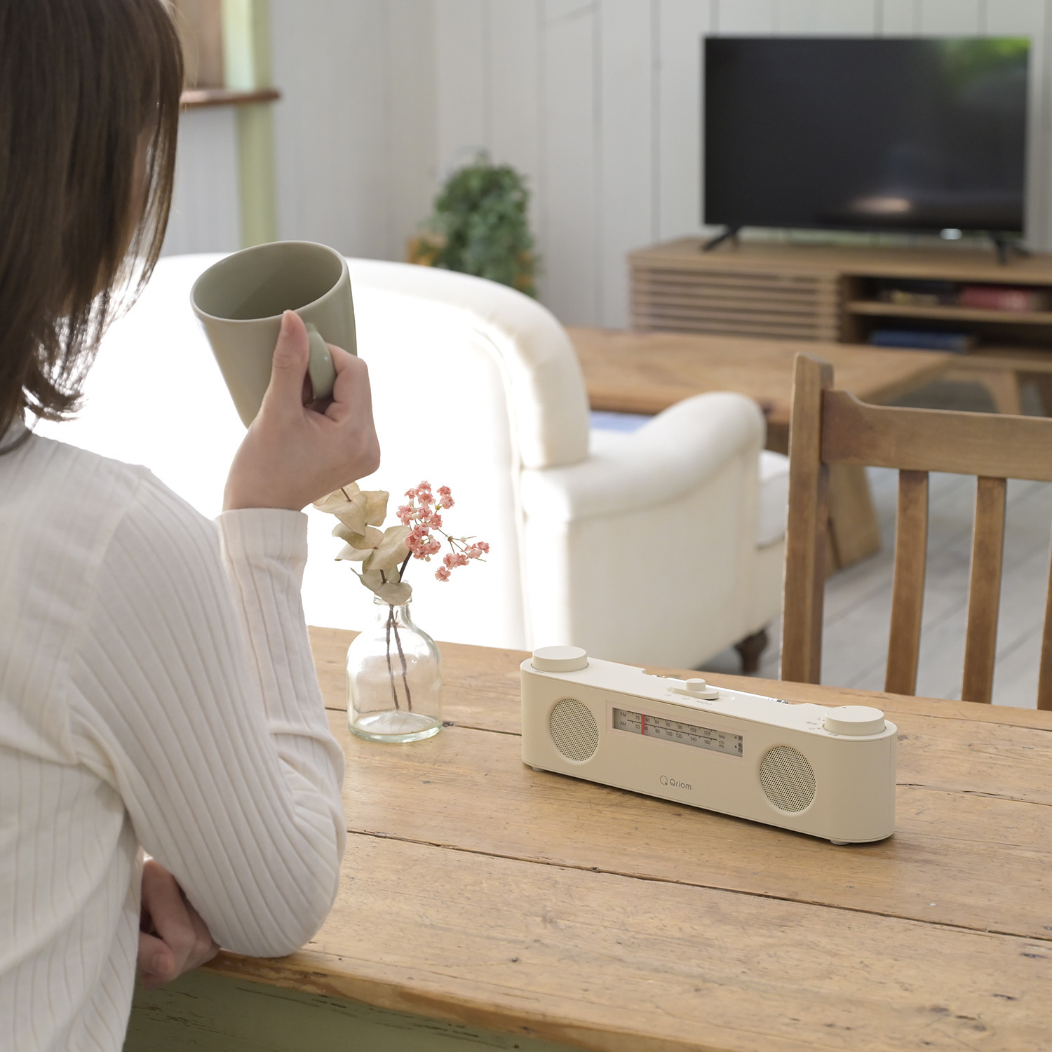 キュリオム ＴＶも音楽も楽しめる 生活防水仕様 マルチお手元スピーカー ＹＴＲ−Ｄ７００