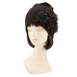 メイドバイスターズ 多彩なアレンジができる ゆったり小顔見え やわらか綿混ニット帽子
