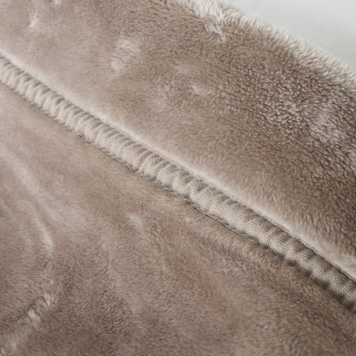 大津毛織 日本製寝具コレクション マザーウォーム ムートン調 吸湿発熱あったか毛布 ＜シングル＞