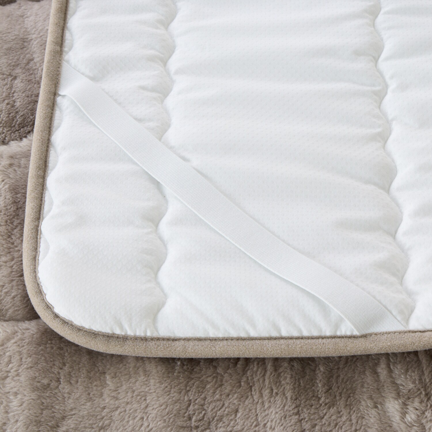 大津毛織 日本製寝具コレクション マザーウォーム ムートン調 ロングファータッチ 吸湿発熱 あったか敷きパッド ＜セミダブル＞