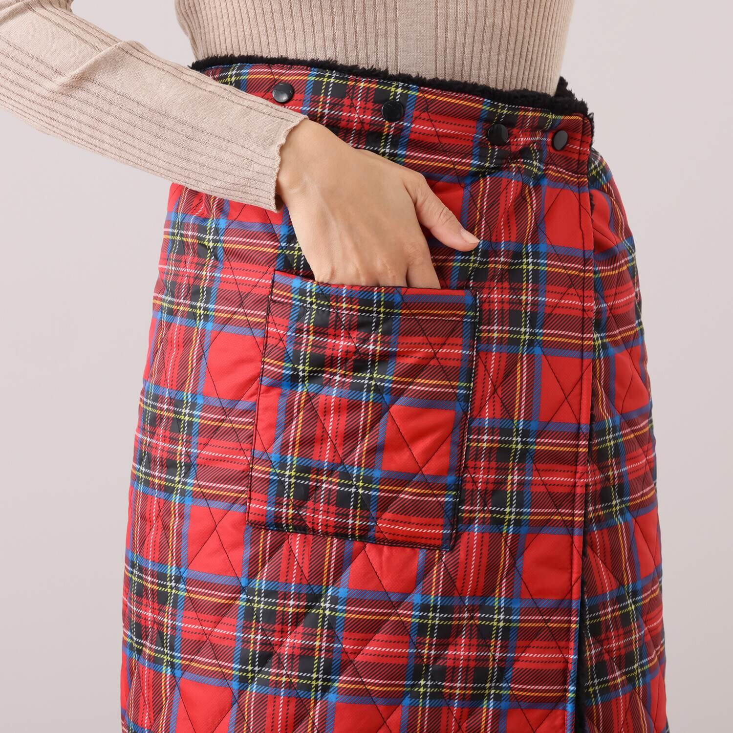 サッと巻くだけ ポカポカあったか！ 発熱ボア ほっこり巻きｎｅｏ