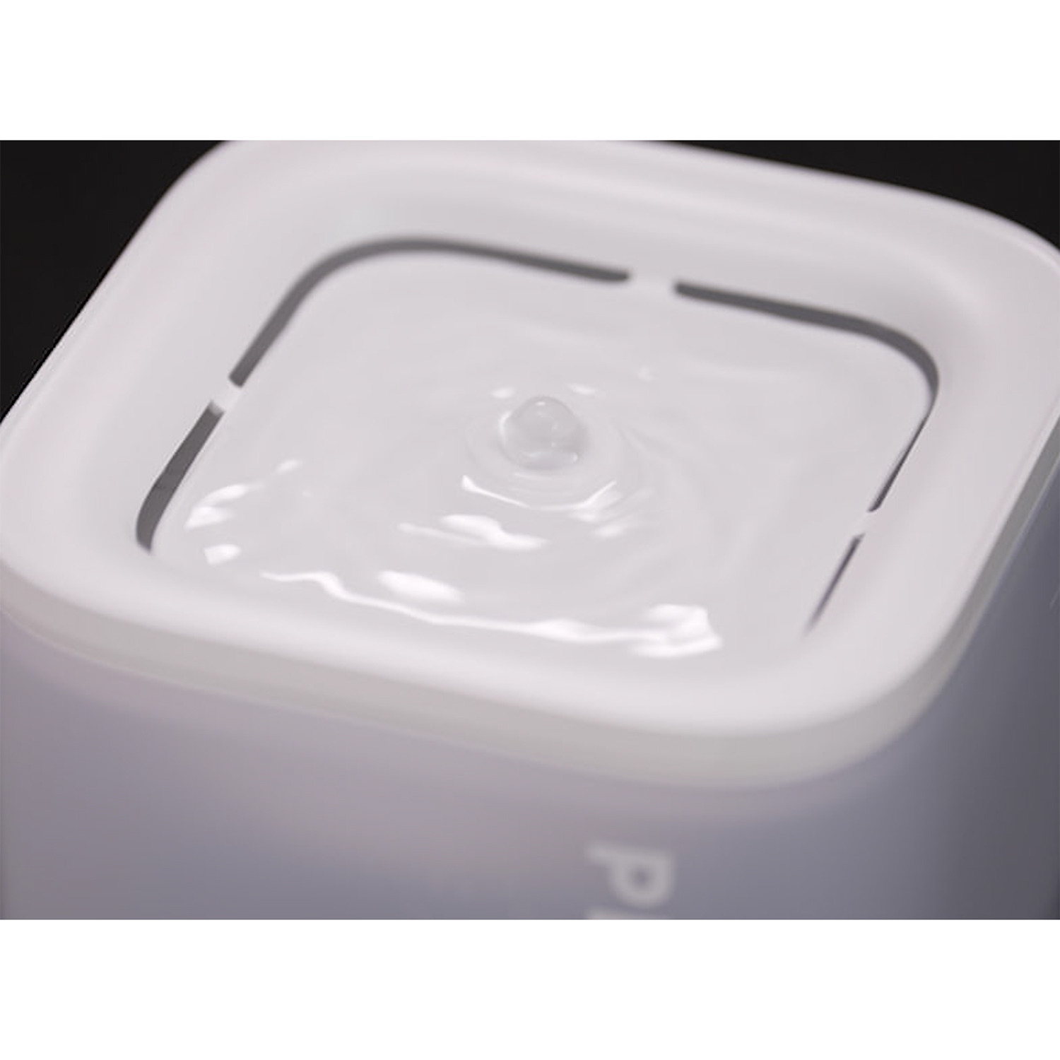 ＰＥＴＫＩＴ 噴水構造の自然な流水で 快適な水分補給を 愛猫・小型犬用 自動給水器