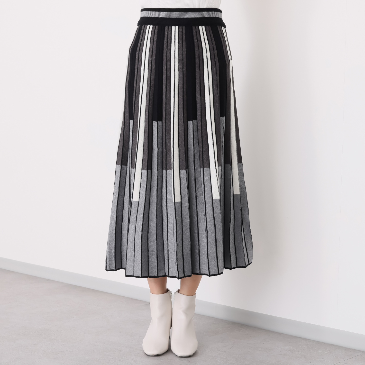 コイビトミサキ マルチストライプ プリーツニットスカート