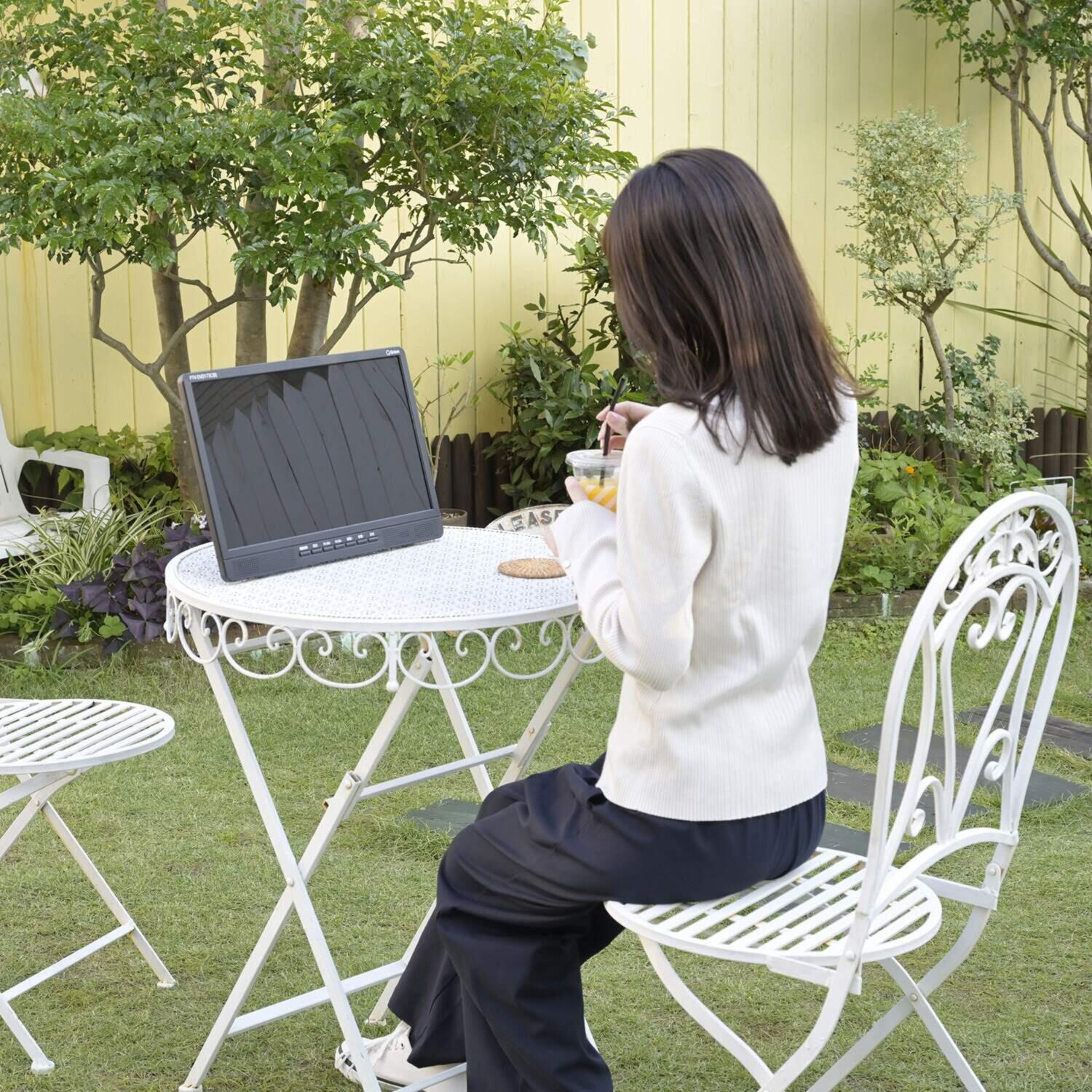 キュリオム 持ち運んで楽しめる！ １７．３インチ 地上デジタル放送対応 ＤＶＤプレーヤー内蔵 ポータブルテレビ ＰＴＶ−ＤＶＤ１７３Ｃ