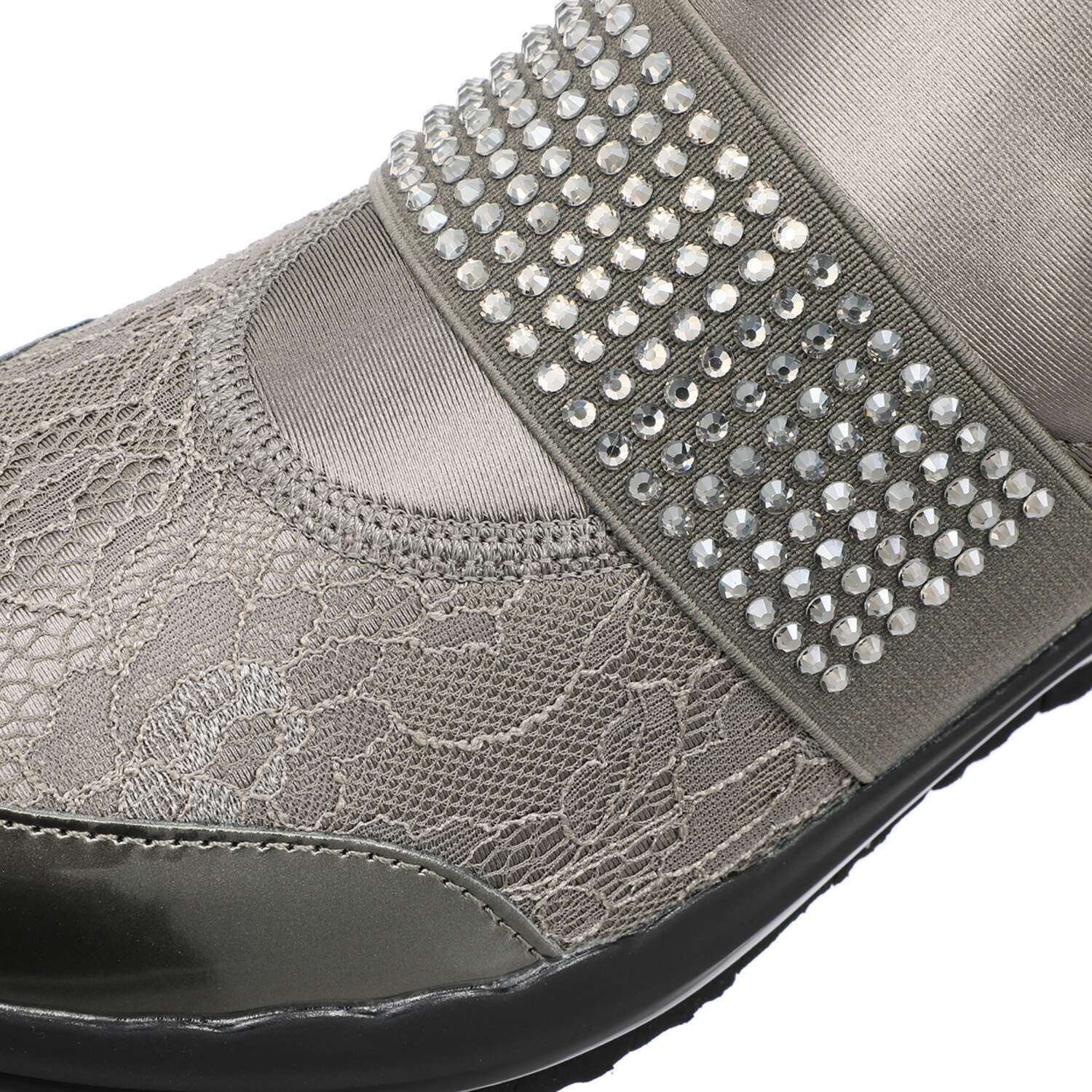 まるで裸足感覚！ 美ウォーキングに導く ヌーディウォーク スニーカー ストレッチレース コンビビジューベルト