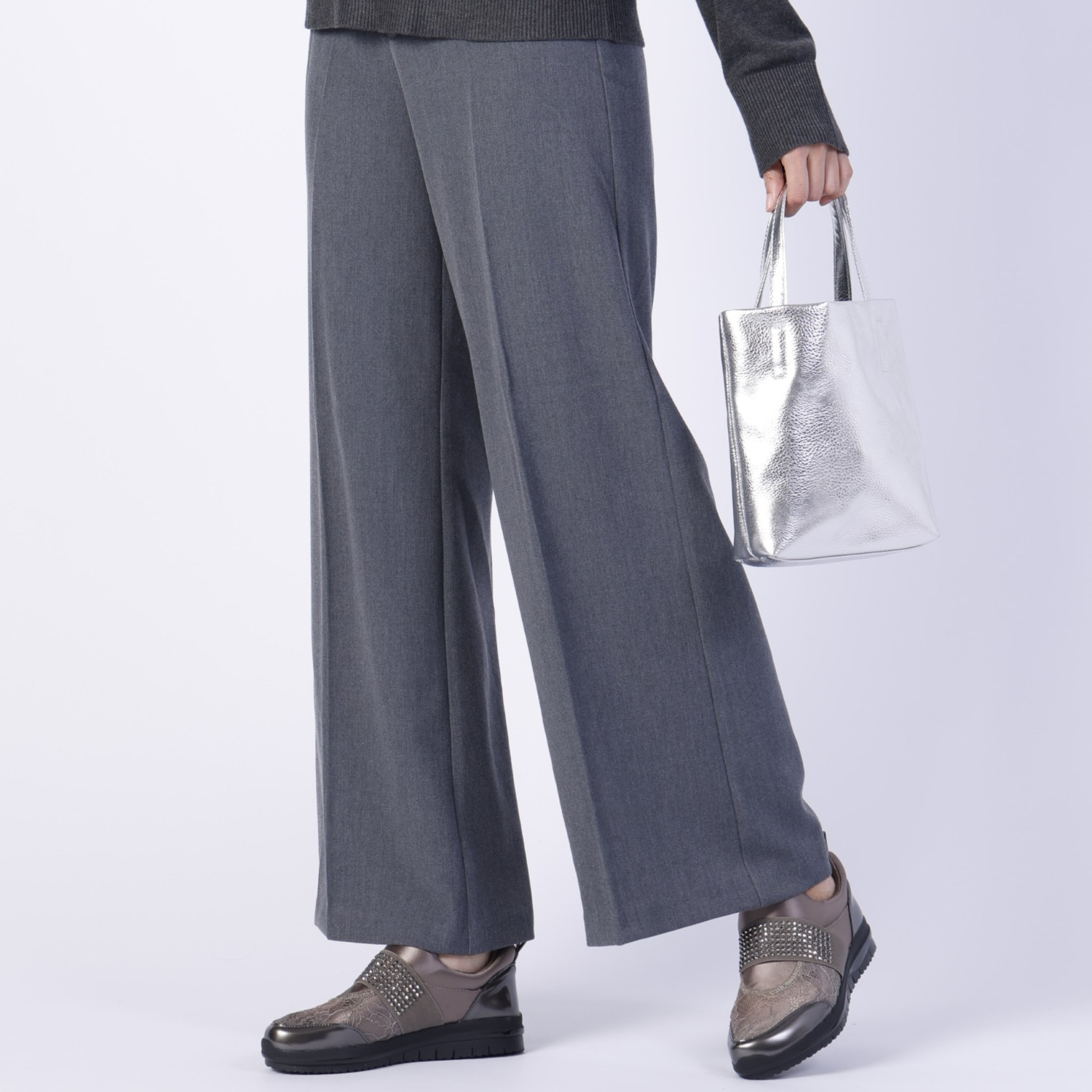 まるで裸足感覚！ 美ウォーキングに導く ヌーディウォーク スニーカー ストレッチレース コンビビジューベルト