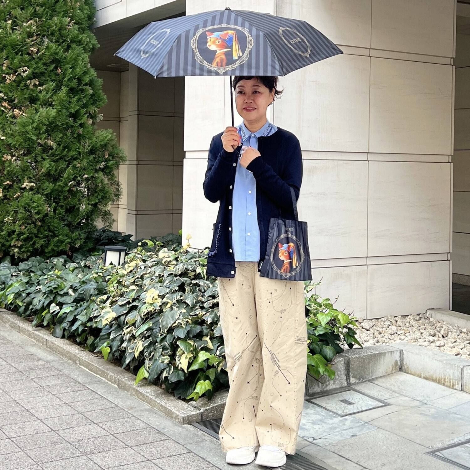 キャットアート 晴雨兼用　軽量 折りたたみミニ傘 収納バッグ付