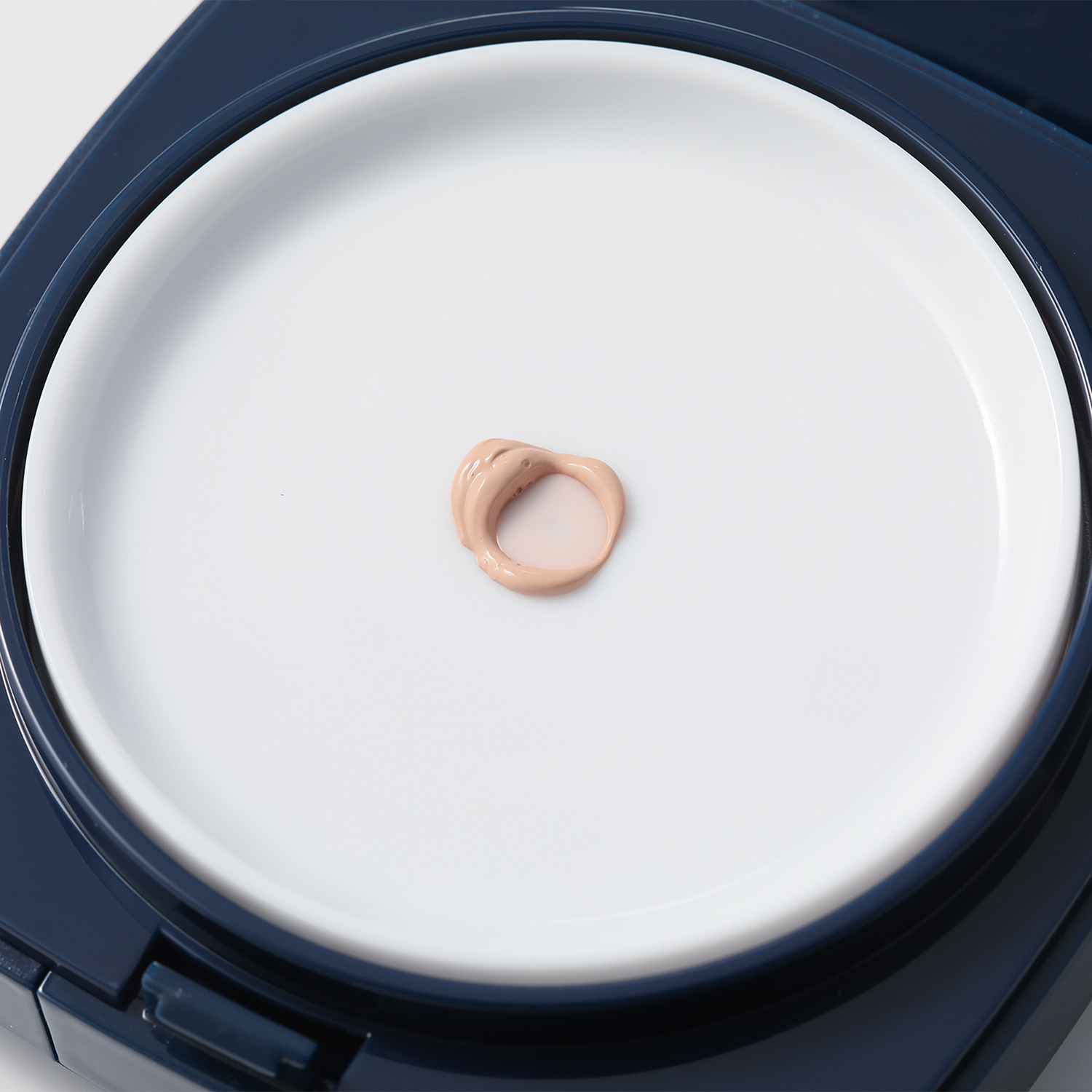 スリーセンス シワ＆影を徹底カバー！ しっとりなめらか アプリ級の ハリツヤ美肌を演出 スリーディー ファンデーション ２個分セット