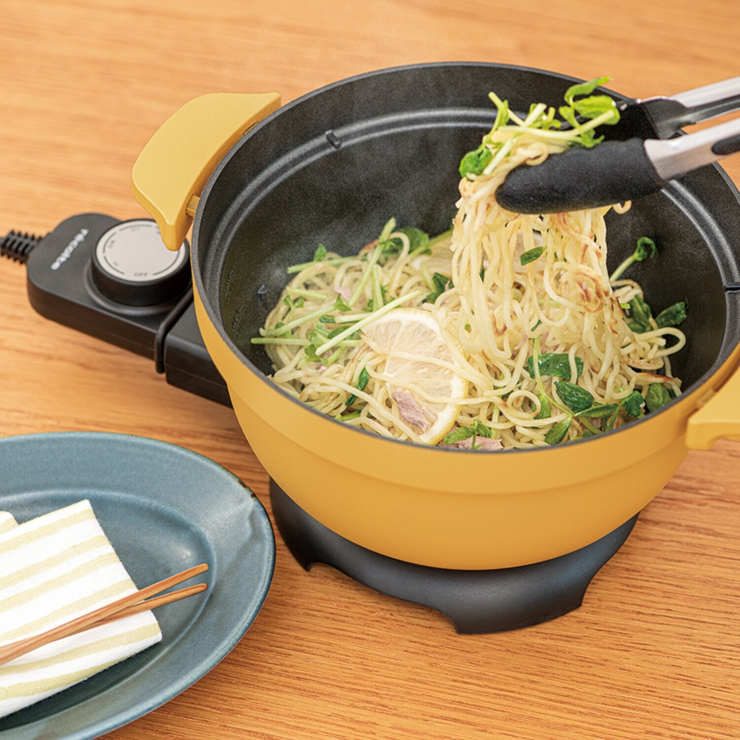 レコルト 毎日の食事を おいしく、たのしく。 １台５役の 卓上電気なべ コポット ＲＥＰ−１