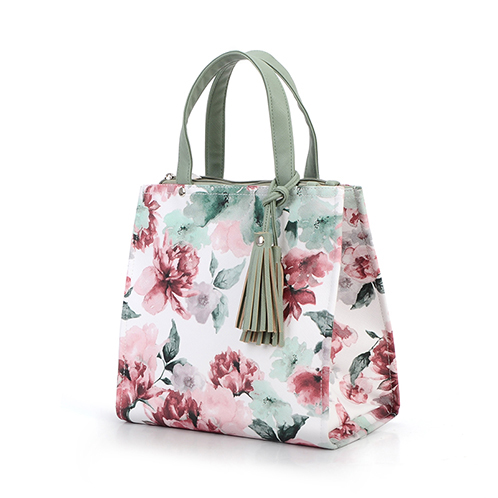 ラルジュ タッセル付 スクエアトートバッグ