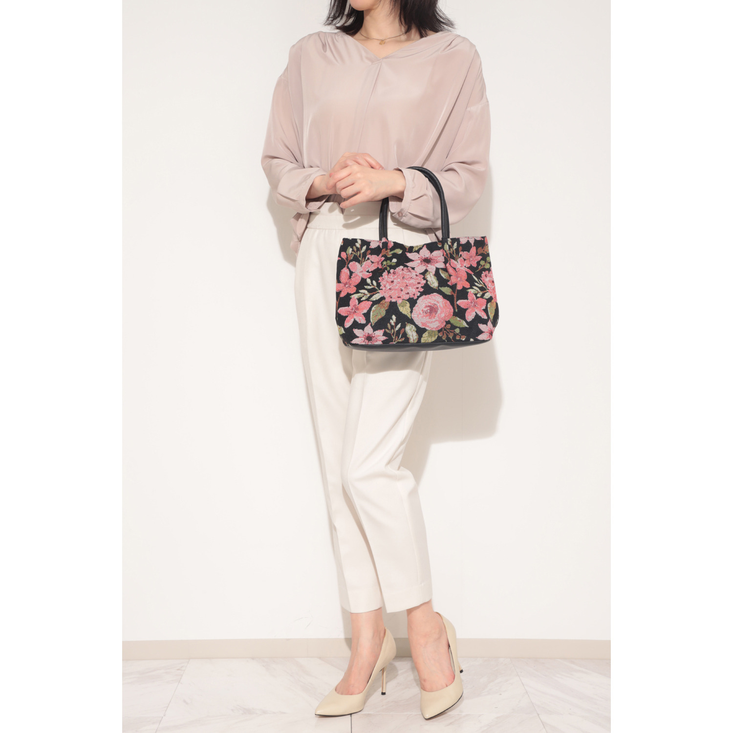 ラルジュ ゴブラン織 華やか花柄トートバッグ