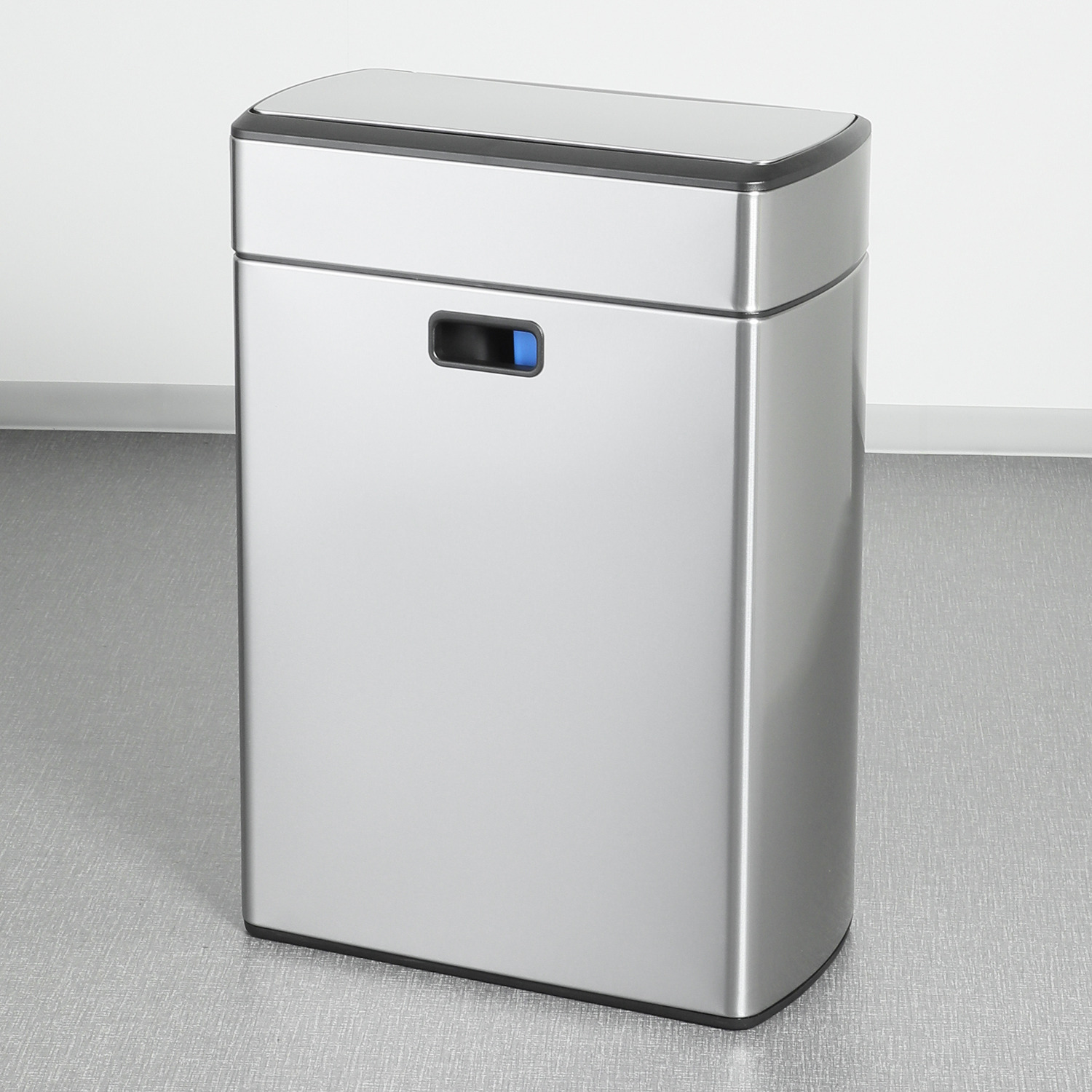 シンプルヒューマン デザインも使い勝手も こだわり満載 タッチバー ダストボックス