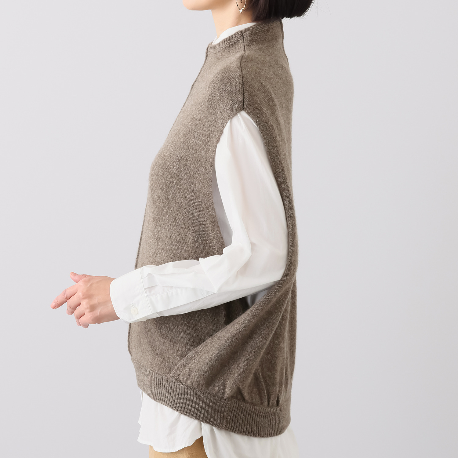 ネイチャーズ 無染色ヤク ボトルネック デザインベスト